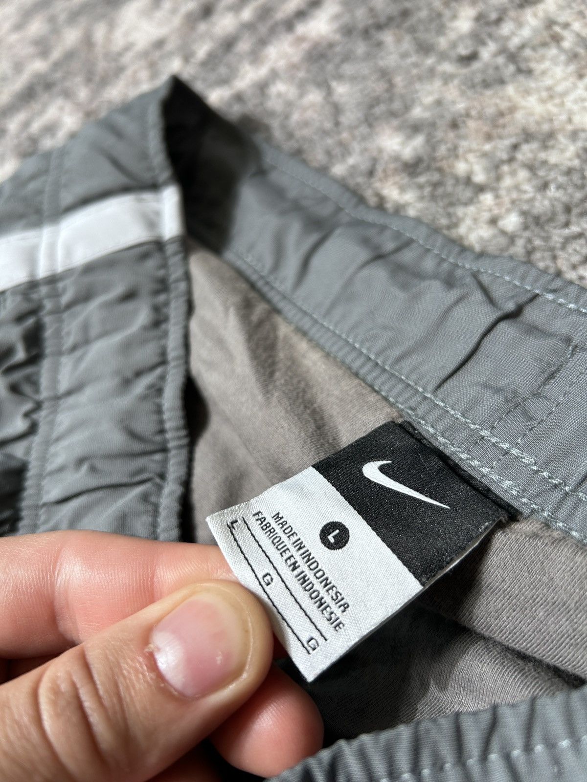 Nike × Vintage Nike vintage baggy nylon track pants y2k / l size Size US 34 / EU 50 - 10 Thumbnail