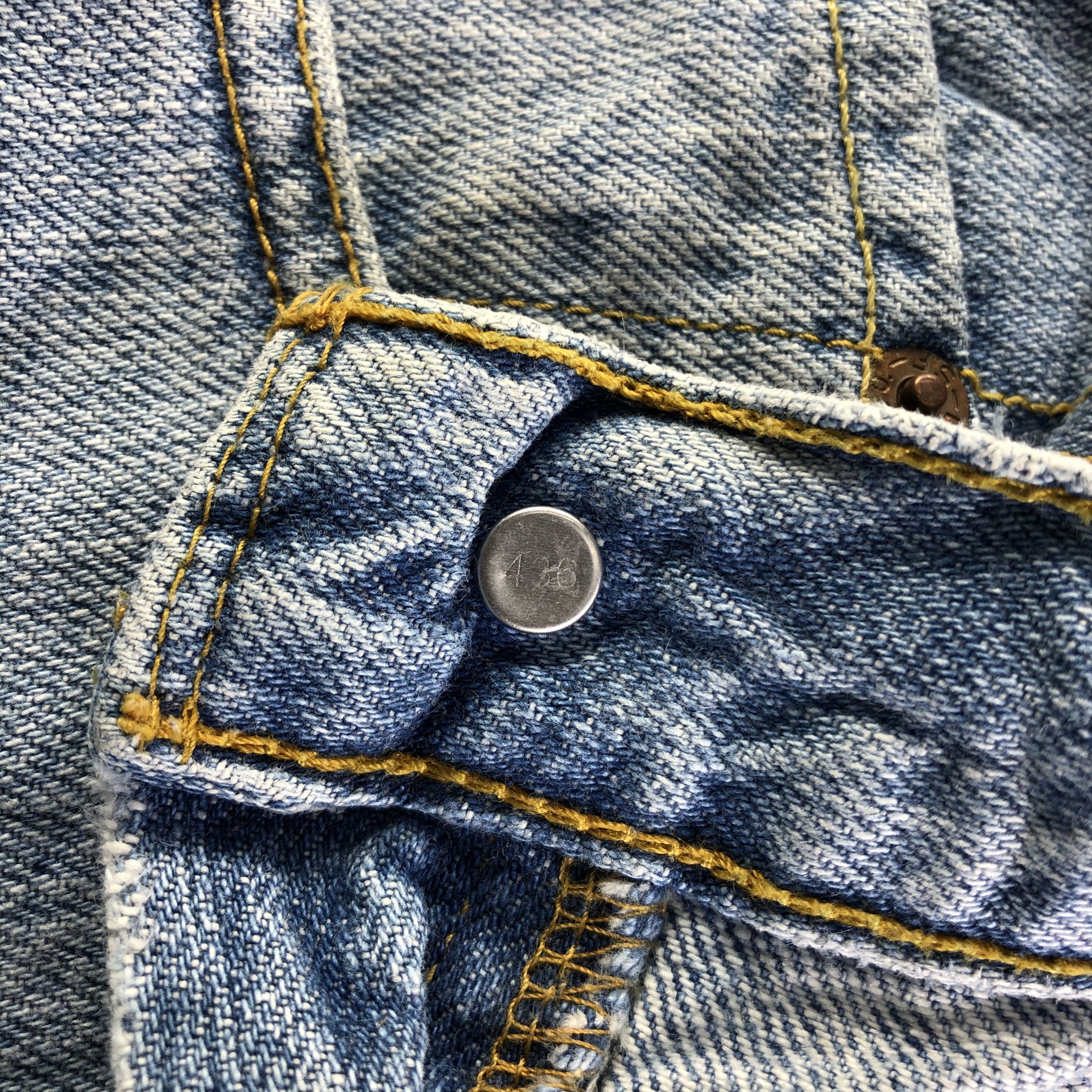 Levi's × Vintage Vintage 90s Light Wash Levis 505 Jeans-J4099 Size US 32 / EU 48 - 6 Thumbnail