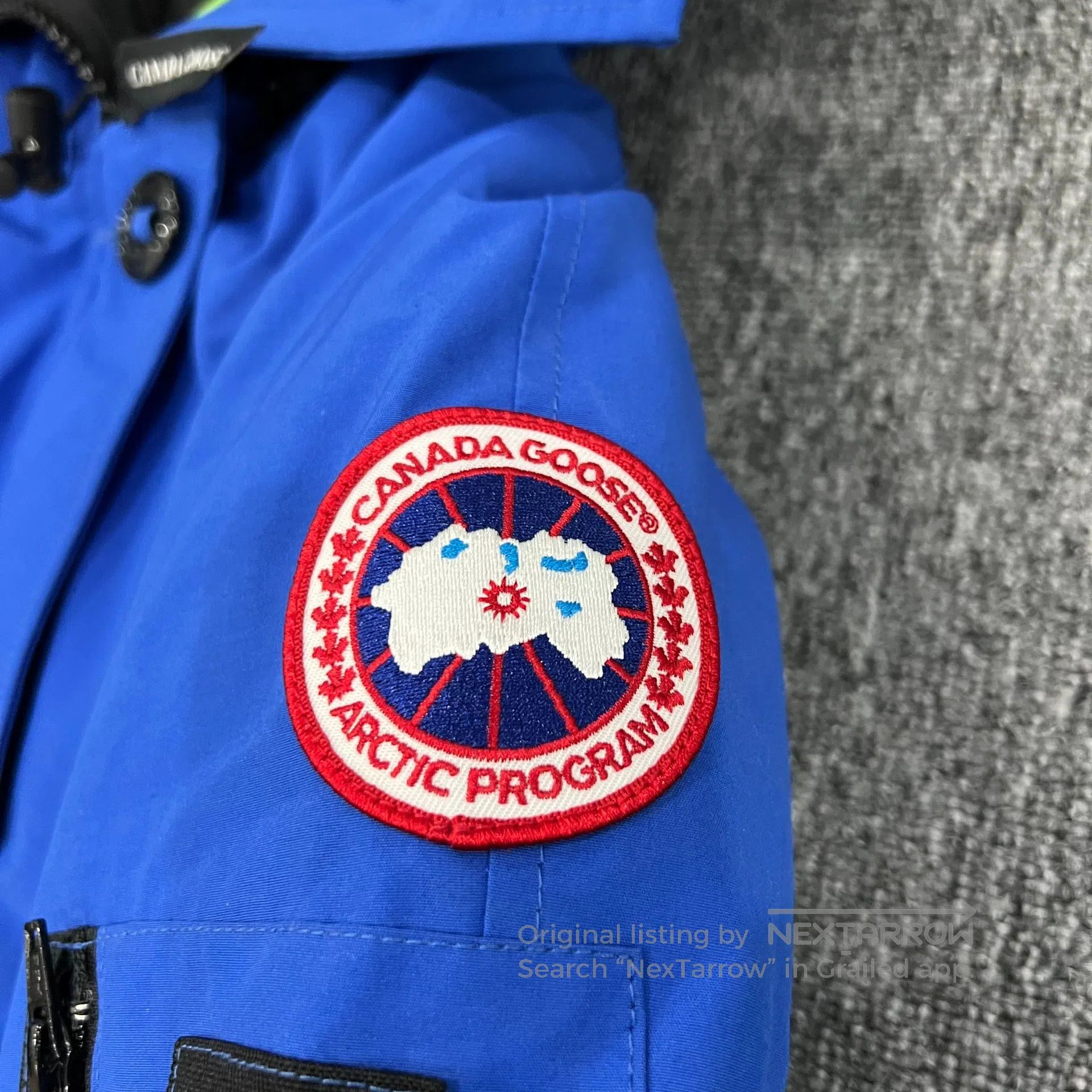 Canada Goose Canada Goose Charity Fund: Pilot Down Jacket| Size US M / EU 48-50 / 2 - 4 Thumbnail