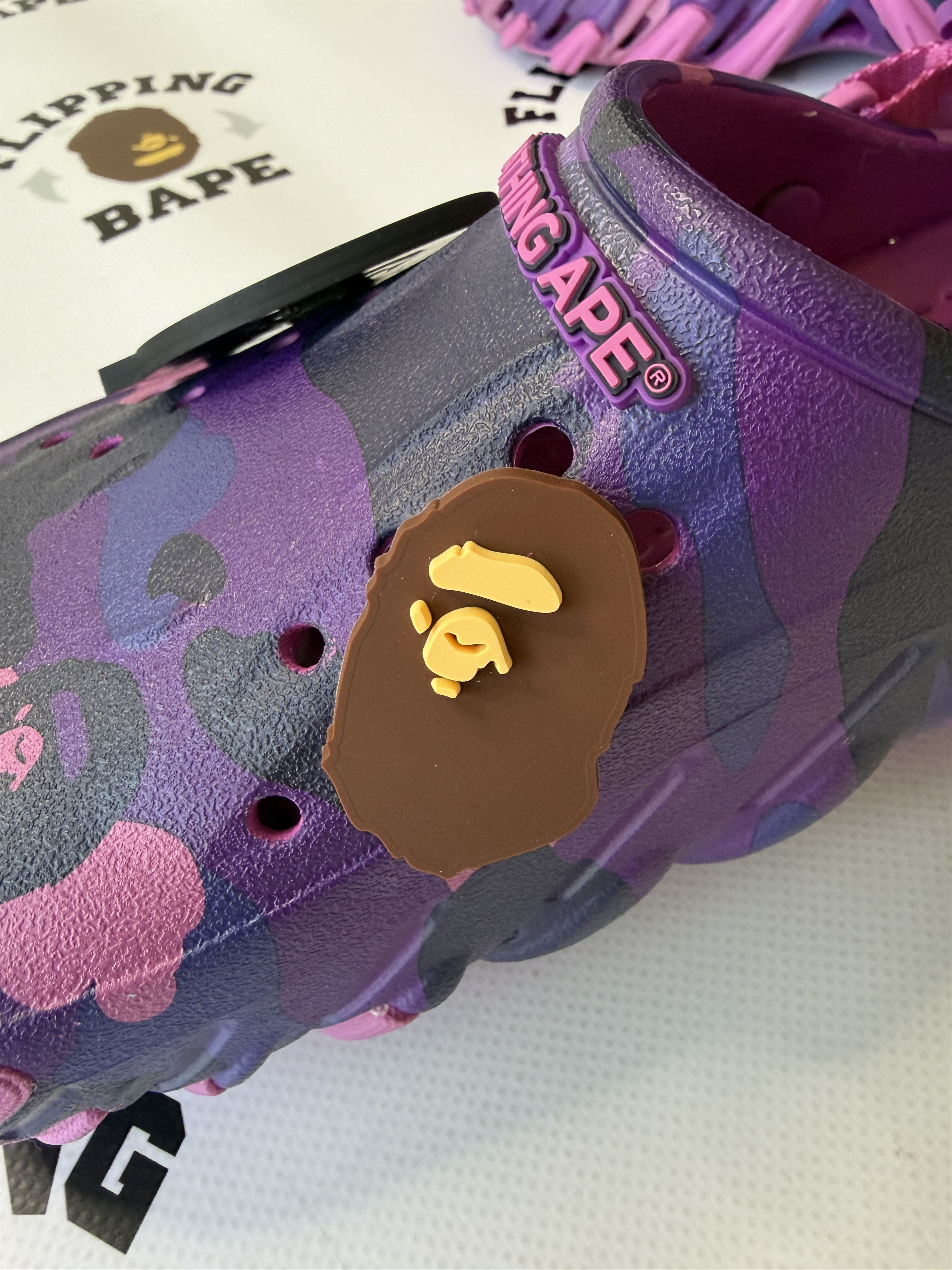 Bape × Crocs BAPE X CROCS ECHO PURPLE Size US 10 / EU 43 - 7 Thumbnail