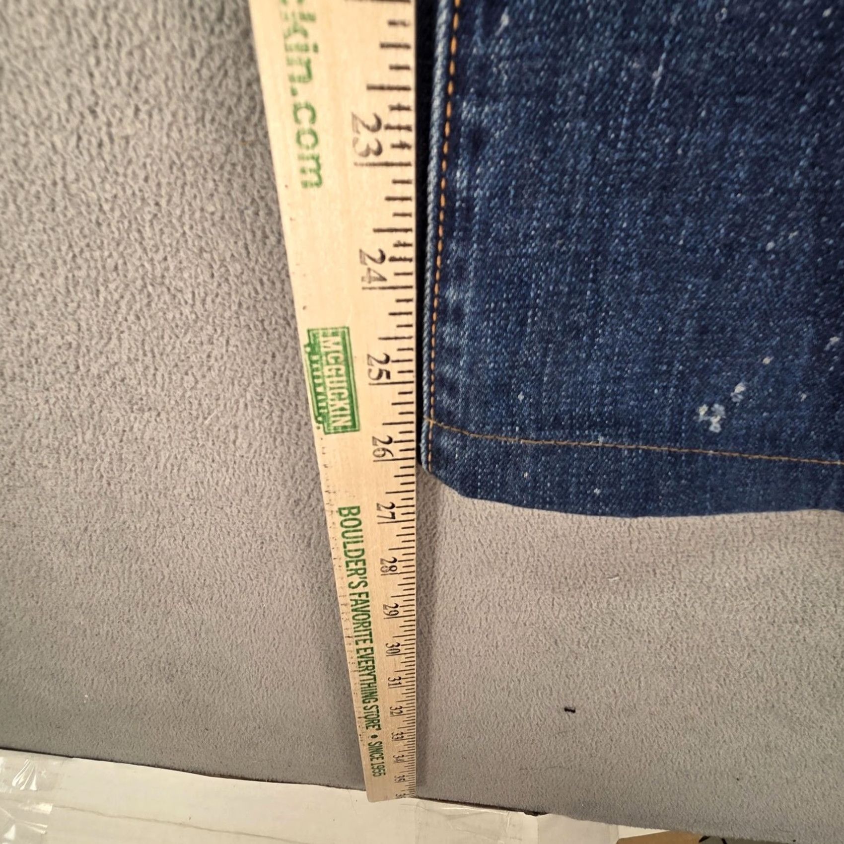 Levi's Levis Jeans Mens Blue Med Wash Straight 31x26 Distressed Pockets Logo 32 Regular Inseam 34 Denim Cotton Zip Vintage No Accents Size US 32 / EU 48 - 4 Thumbnail