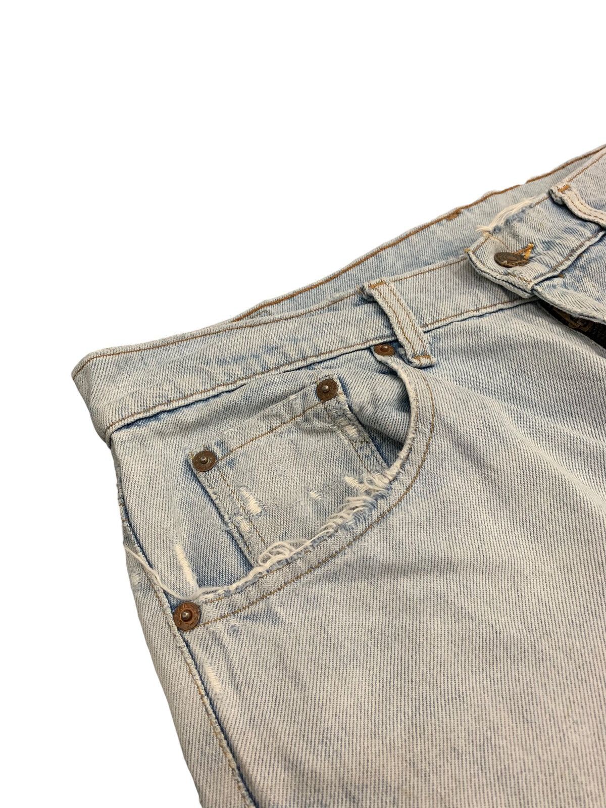 Levi's Vintage Levis 515 Light Wash Distressed Denim (AC48) Size US 32 / EU 48 - 9 Thumbnail