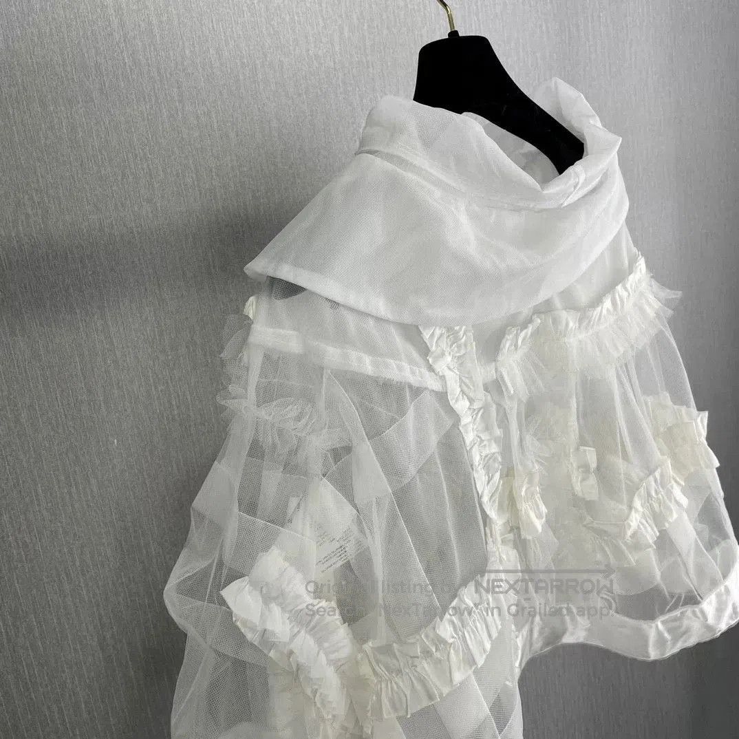 Comme des Garcons COMME des garcons White Lace Cape Coat. Size US M / EU 48-50 / 2 - 6 Thumbnail