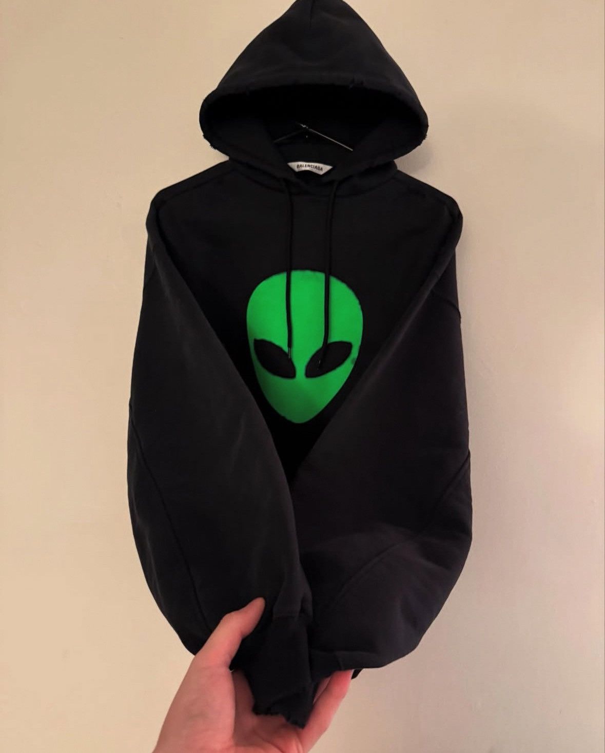 Balenciaga Balenciaga distressed alien hoodie Size US XXS / EU 40 - 3 Thumbnail