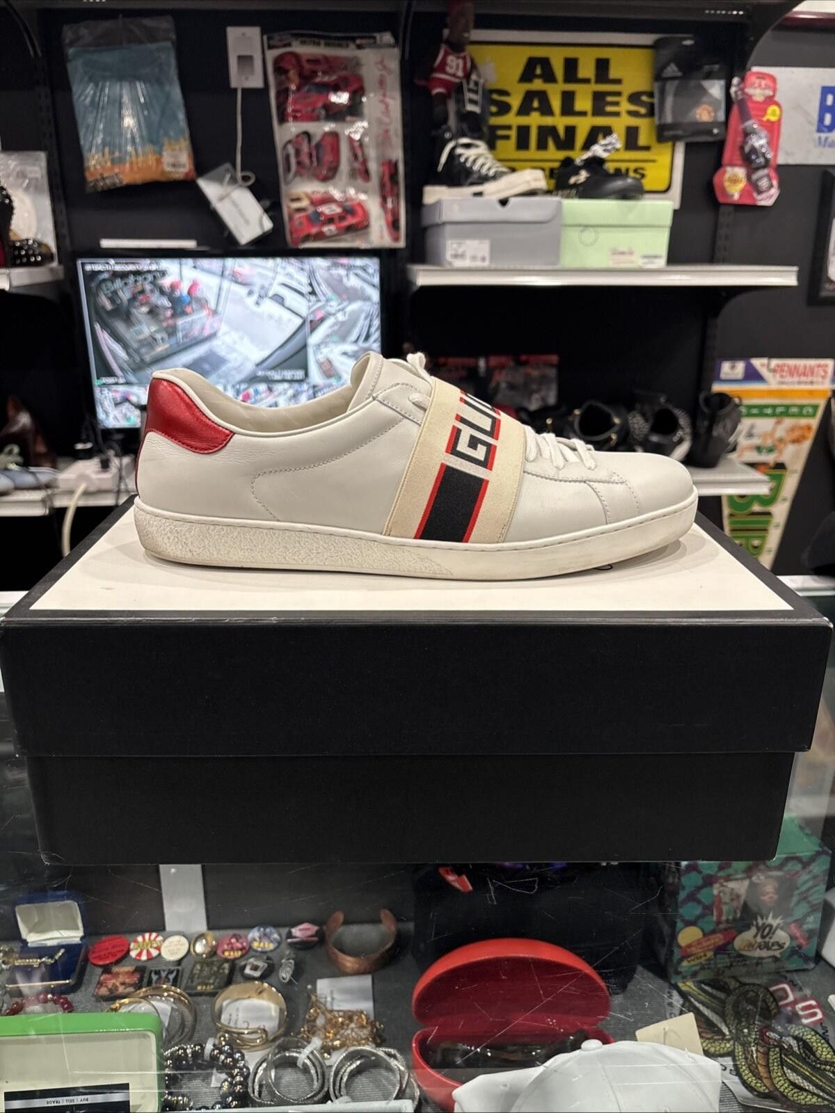 Gucci Men’s Gucci New Ace Leather Size 10 1/2 Luxury Shoes Size US 10.5 / EU 43-44 - 1 Thumbnail