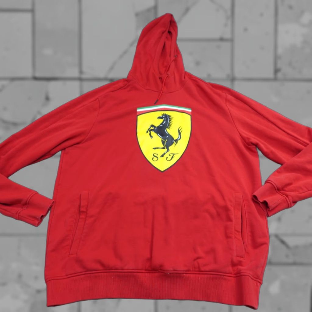 Puma VINTAGE Puma Ferrari Sweatshirt XL Red Large Logo Hoodie Mens Size US XL / EU 56 / 4 - 1 Thumbnail