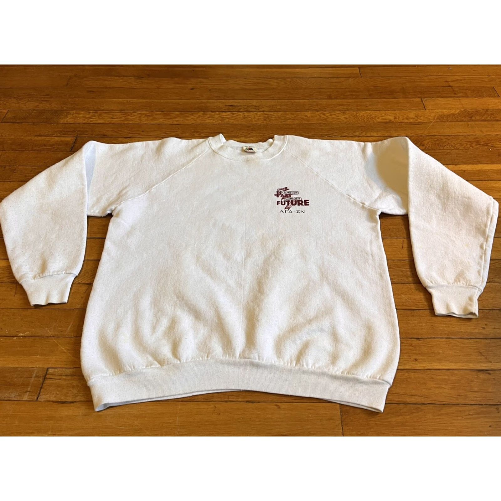 Fruit Of The Loom VINTAGE William Jewell College Homecoming 1991 Sweater Men’s 2XL White Graphic Print Raglan Sweatshirt University College Football 90s Mens Size US XXL / EU 58 / 5 - 3 Thumbnail