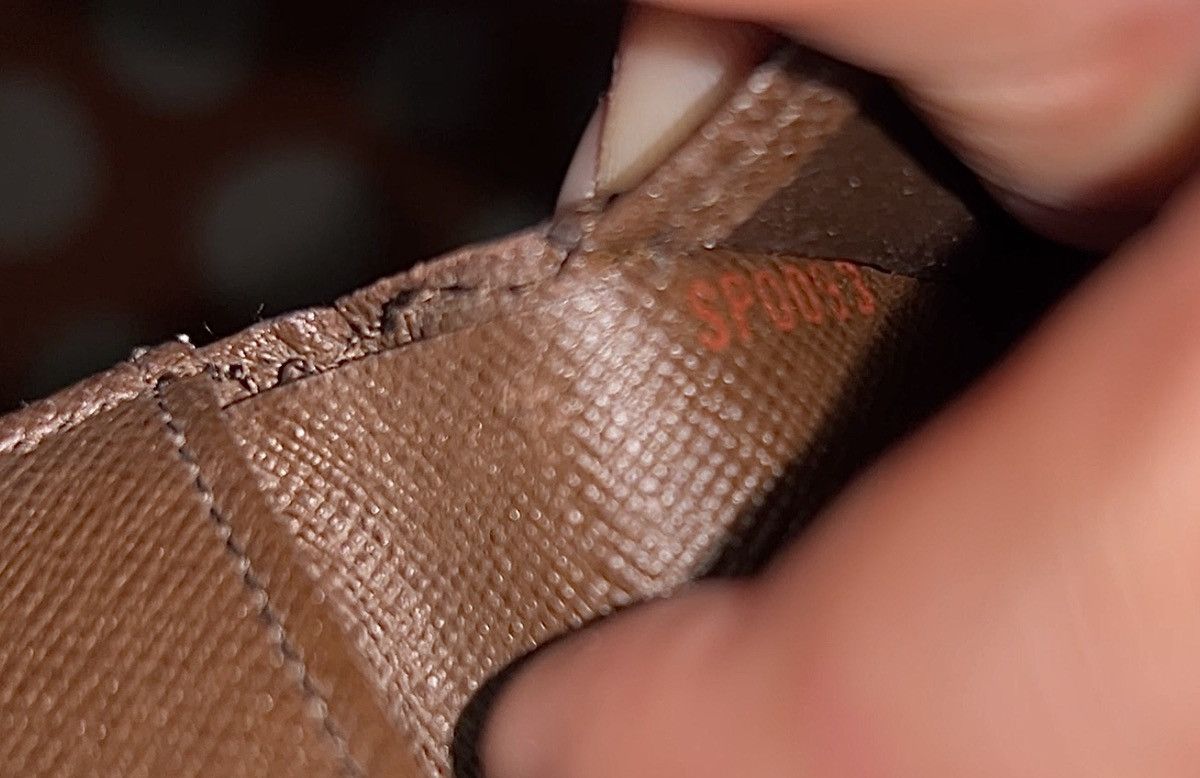 Louis Vuitton Authentic Louis Vuitton Damier Ebene Elise Wallet Size ONE SIZE - 15 Thumbnail