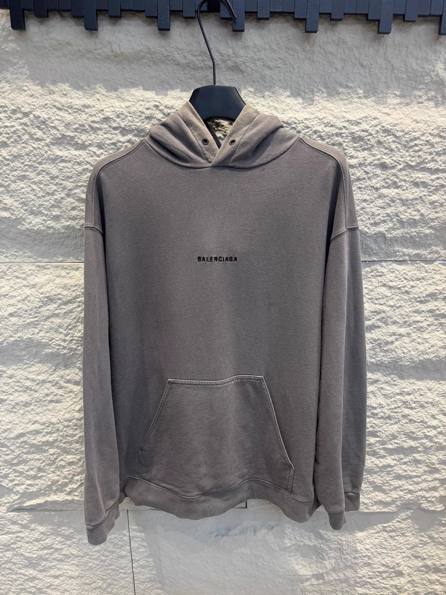 Balenciaga Balenciaga Gray Embroidered Logo Hoodie S Size US S / EU 44-46 / 1 - 1 Thumbnail