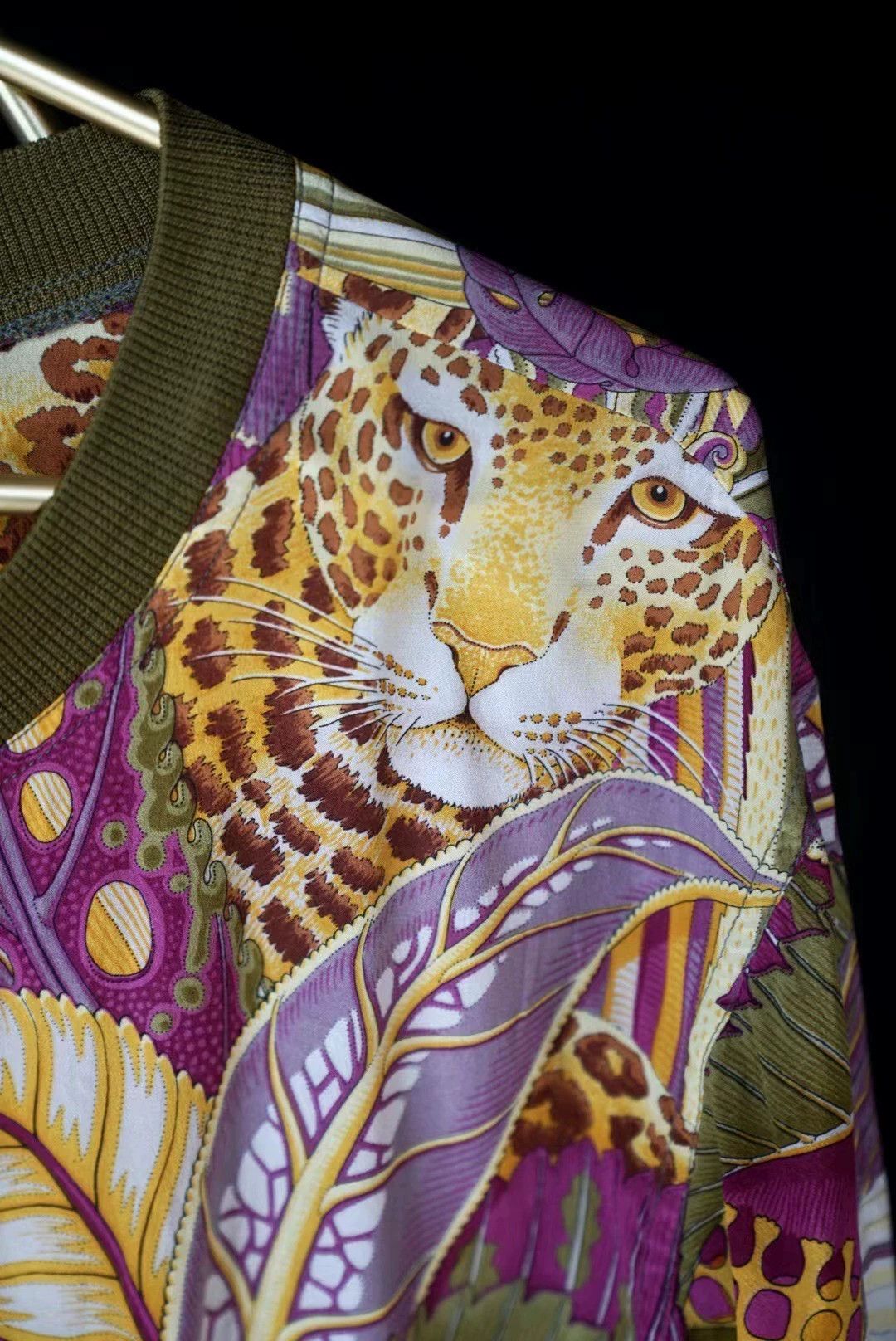 Salvatore Ferragamo Ferragamo Vintage Tropical Jungle Cheetah Silk Top Size L / US 10 / IT 46 - 5 Thumbnail