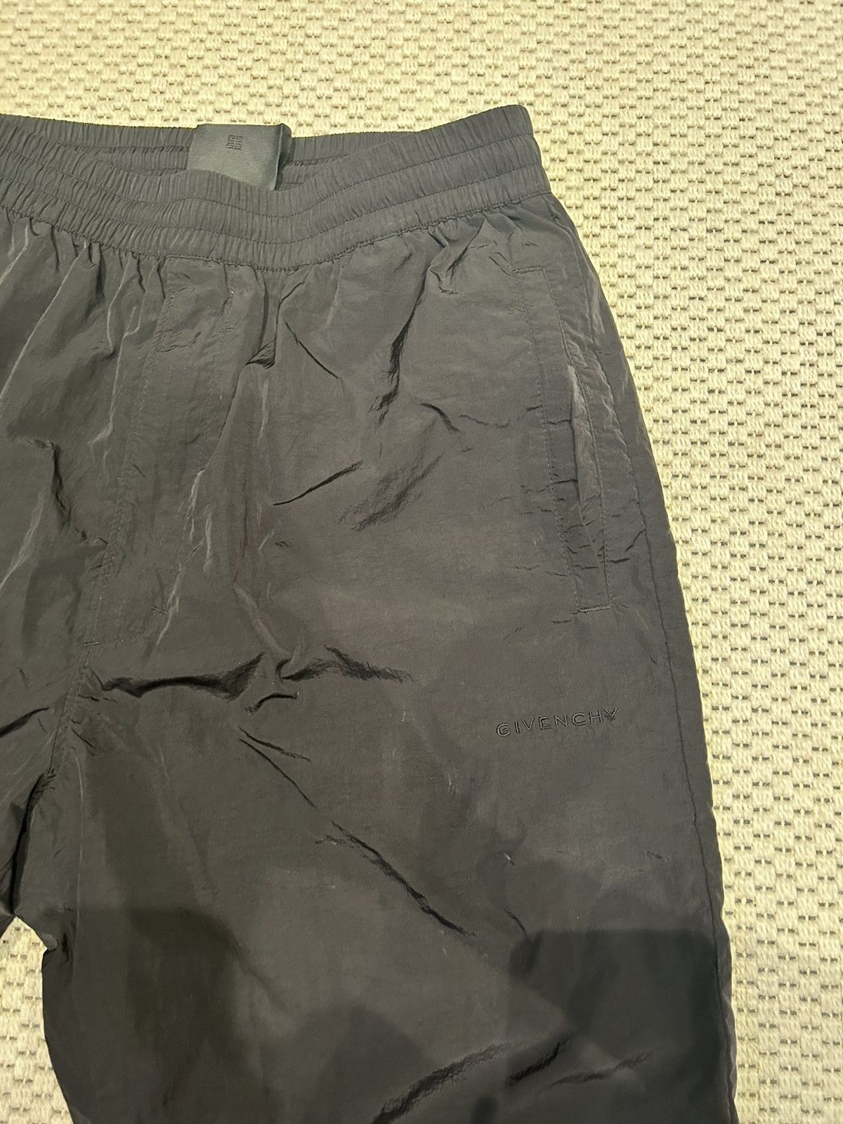 Givenchy Givenchy Nylon Trackpants Size US 30 / EU 46 - 2 Thumbnail