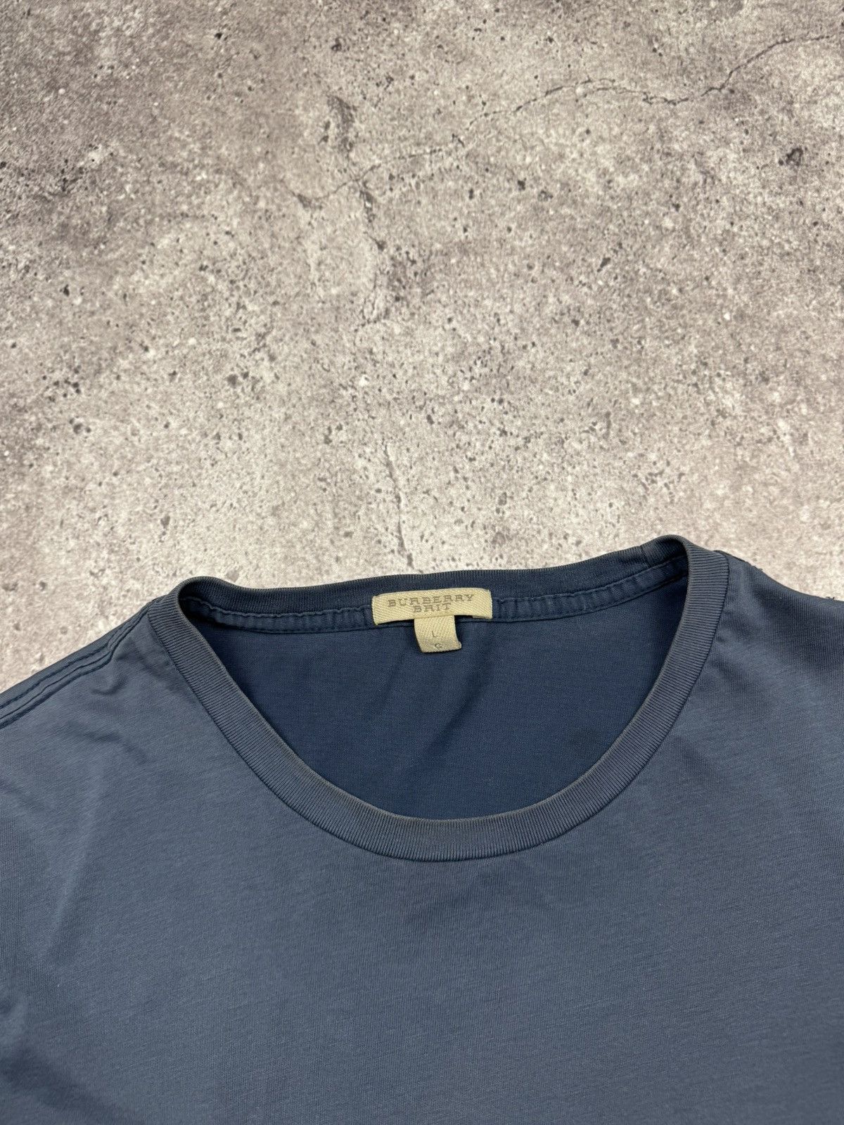 Burberry Crazy Vintage Y2K Faded Burberry Trashed T Shirt Logo Japan Size US L / EU 52-54 / 3 - 4 Thumbnail