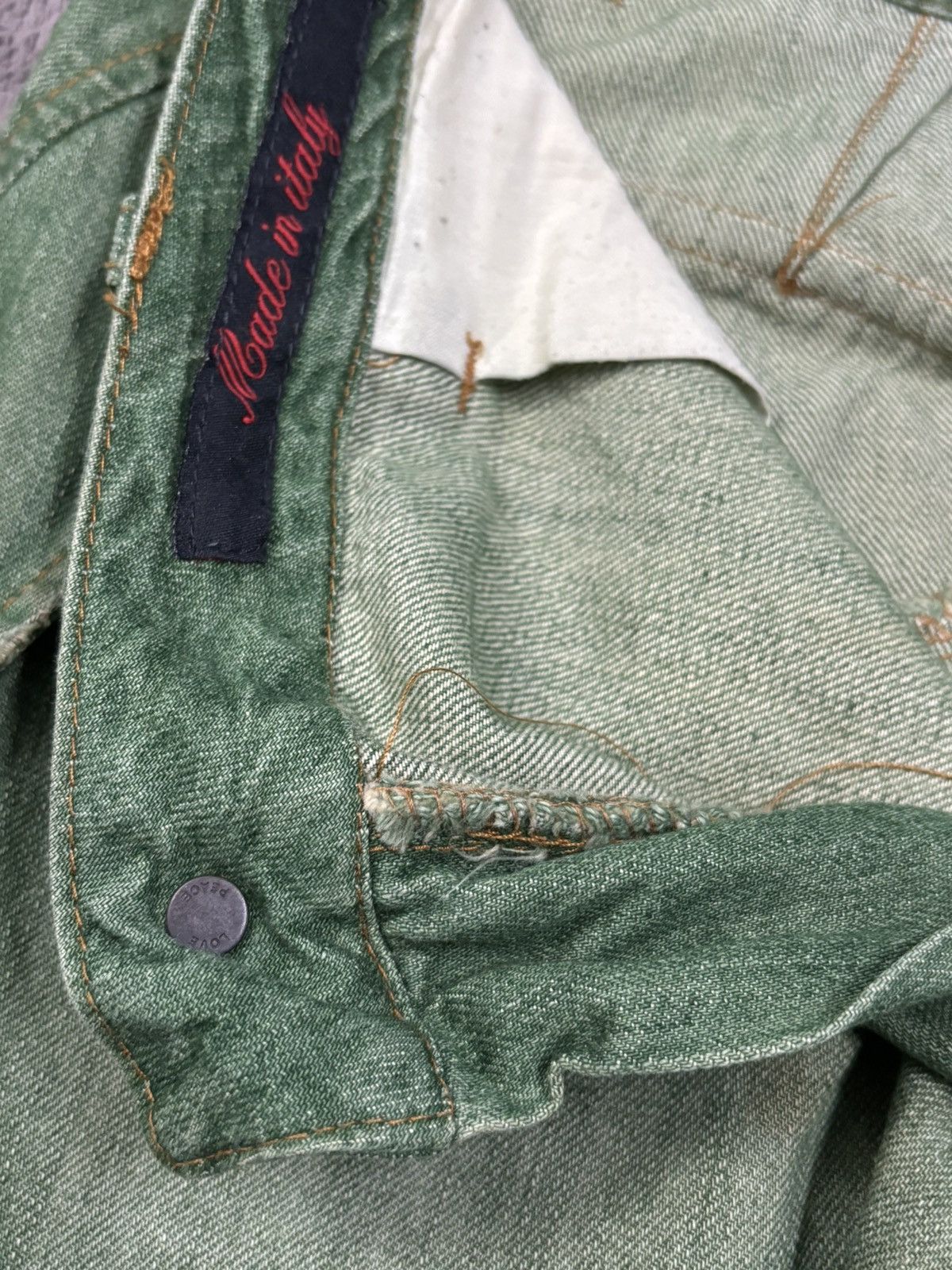 Issey Miyake Avant-Garde Griffin Studio Okinawa Faded Jeans Made in Italy Size US 31 - 21 Thumbnail