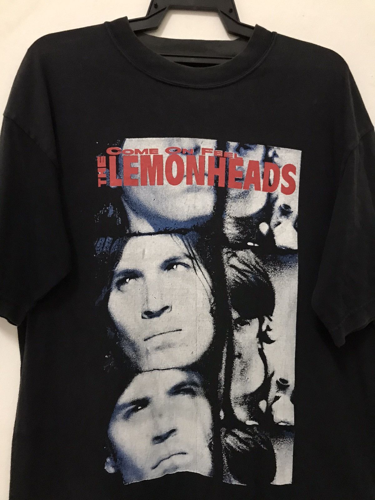 Band Tees Vintage 90s The Lemonheads Come on feel album T-Shirt Size US XL / EU 56 / 4 - 2 Thumbnail
