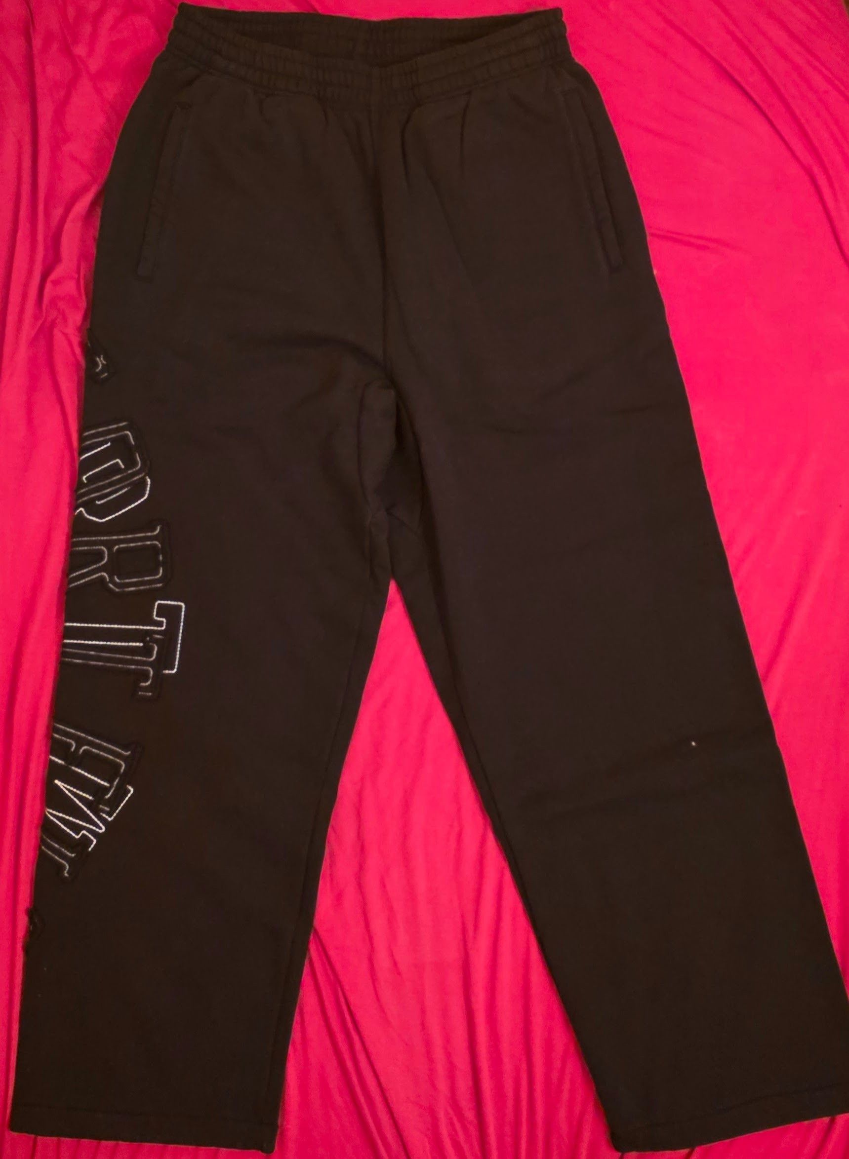 Corteiz Corteiz LUNDUN STITCH OPEN HEM SWEATPANT [TRIPLE BLACK] Size US 36 / EU 52 - 2 Thumbnail