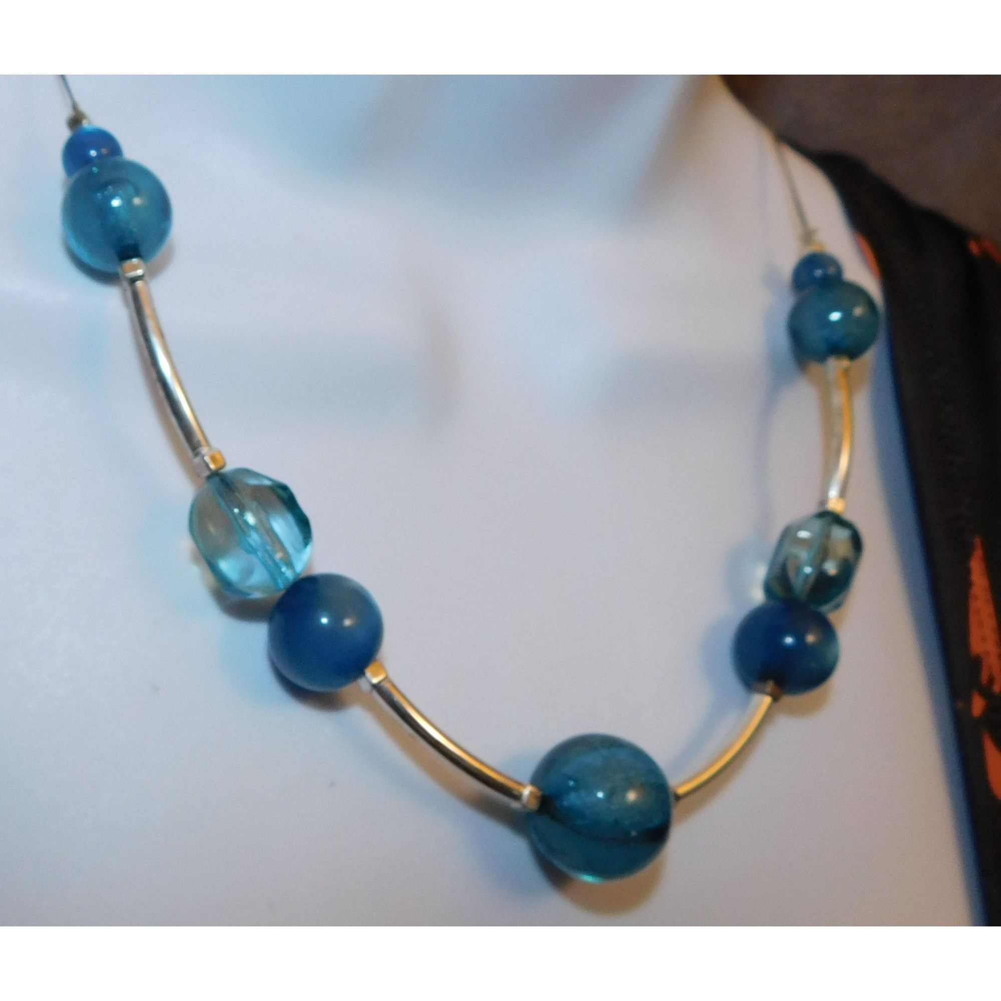 Other Abstract Blue Crackle And Silver Tone Beaded Necklace Size ONE SIZE - 3 Thumbnail