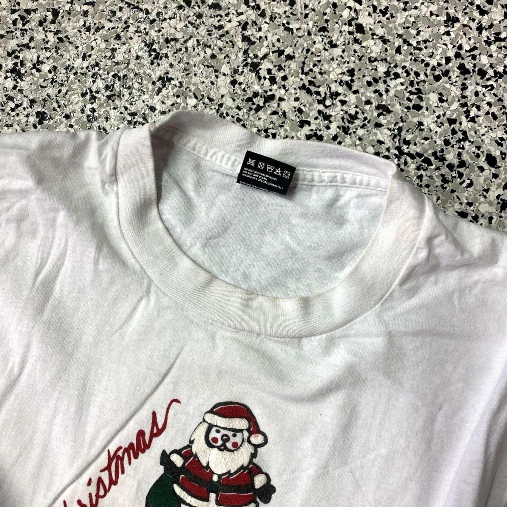 Fruit Of The Loom VINTAGE Fruit of the Loom T-Shirt Santa Snowman Ginger Bread White Lmen Men T-Shirt 90s Christmas Holiday Crew Neck Short Sleeve Yellowing Size US L / EU 52-54 / 3 - 4 Thumbnail