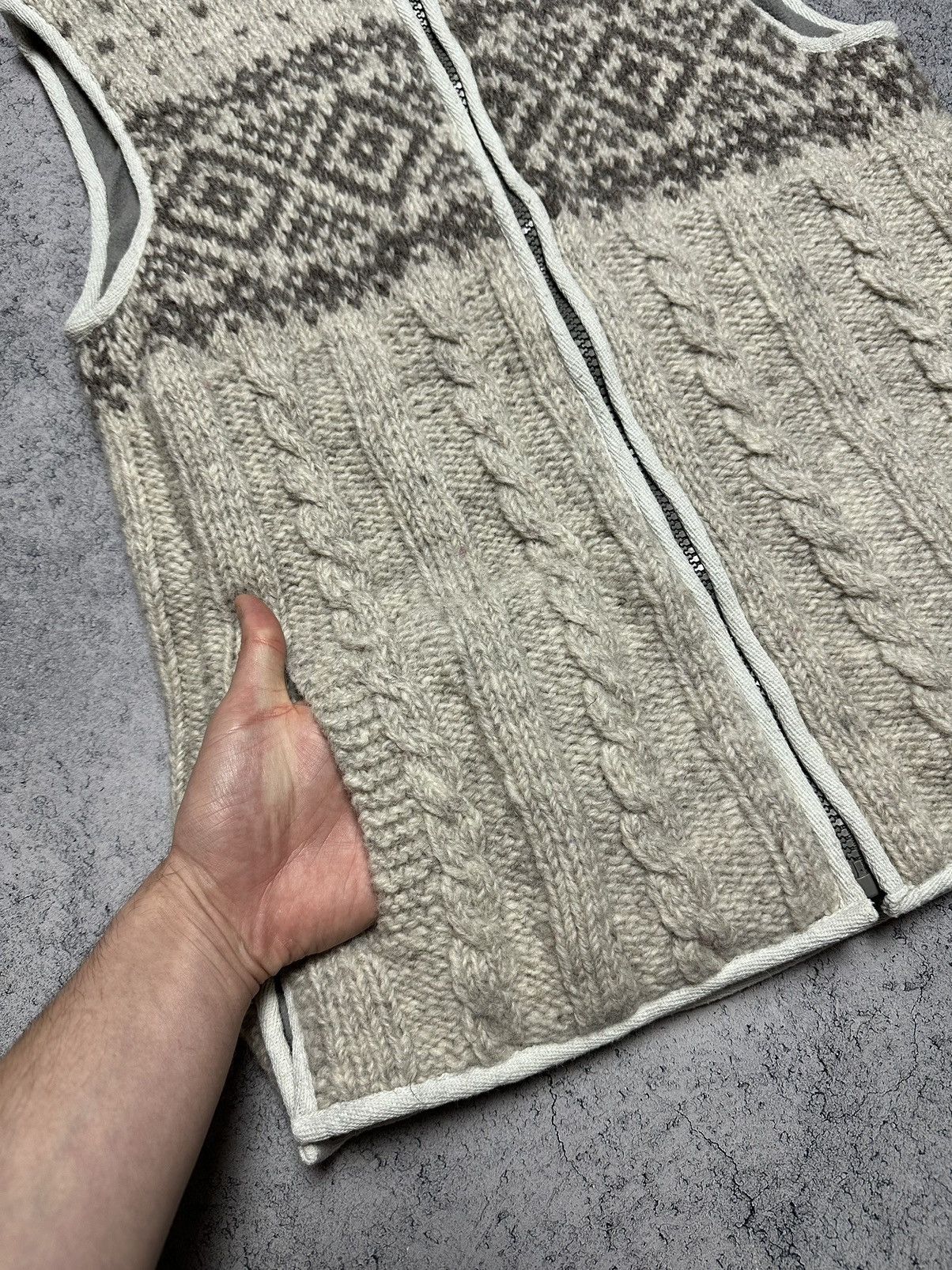 Handmade Pachamama Handknit Wool Nepal Zip Vest Sweater Size US S / EU 44-46 / 1 - 4 Thumbnail