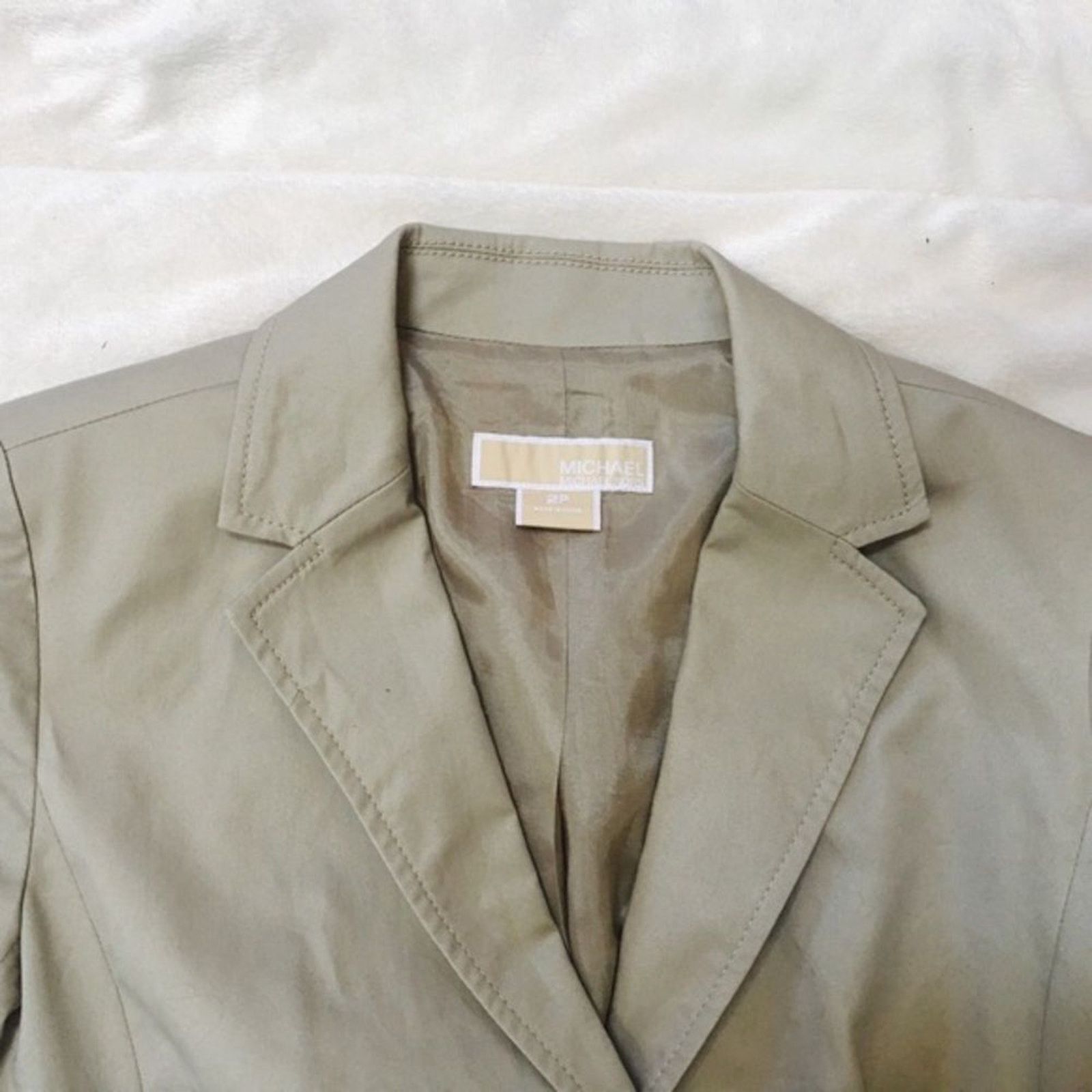 Michael Kors Michael Kors neutral tan blazer | Sz 2P Size XS / US 0-2 / IT 36-38 - 3 Thumbnail