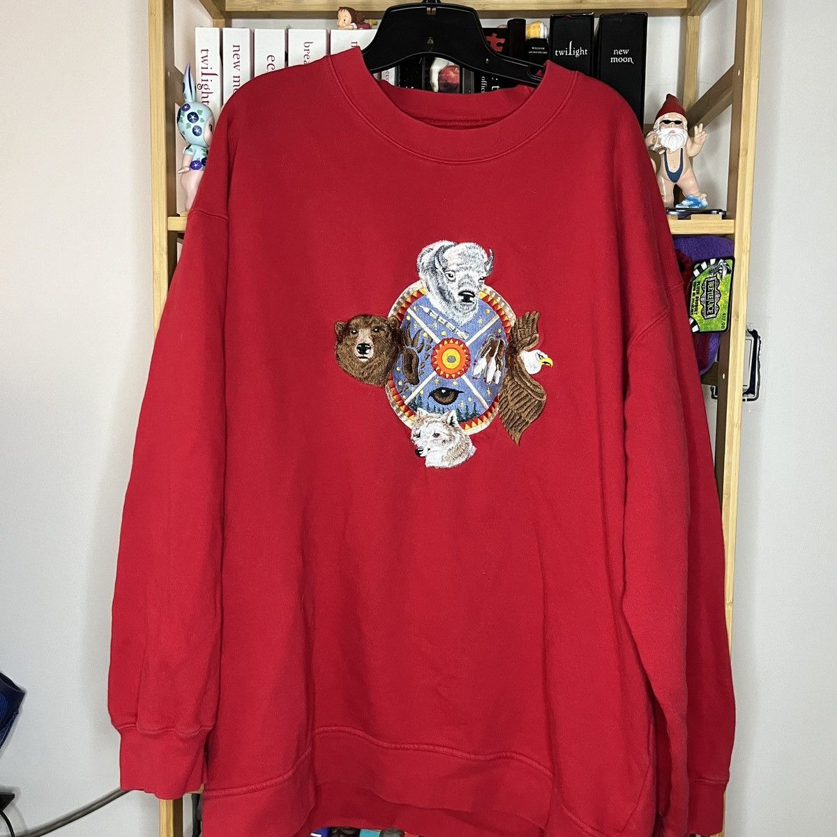 Vintage Vintage Embroidered Wildlife Animal Crewneck Sweatshirt Size US XL / EU 56 / 4 - 1 Thumbnail