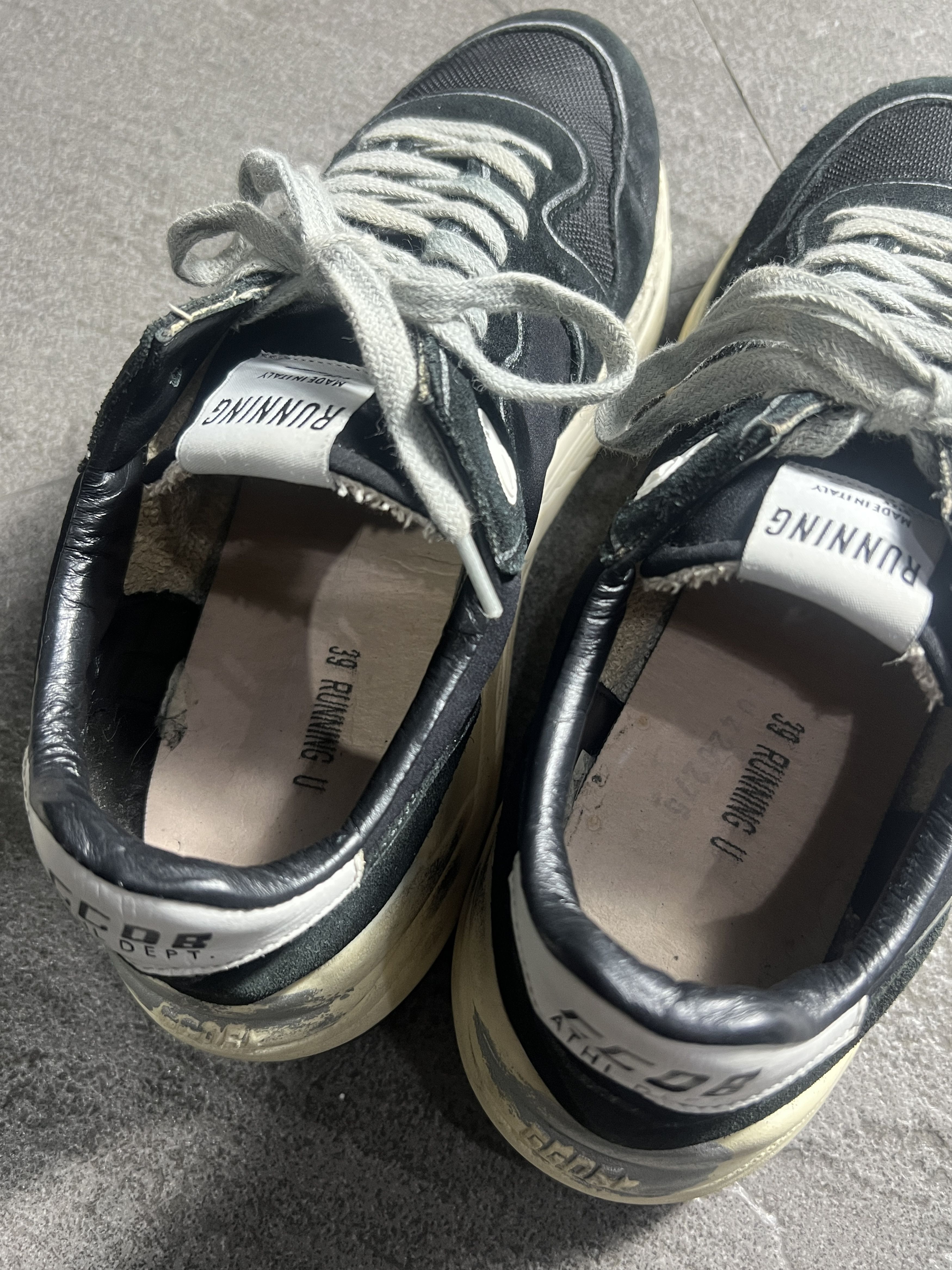 Golden Goose Golden Goose Running Sole Black Silver Star Size 39 Size US 9 / IT 39 - 11 Thumbnail