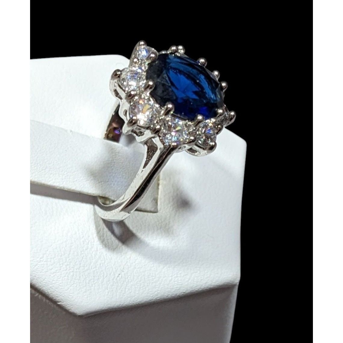 Other Regal Elegant Blue And Silver Tone Gemmed Ring Size 5.75 Size ONE SIZE - 3 Thumbnail