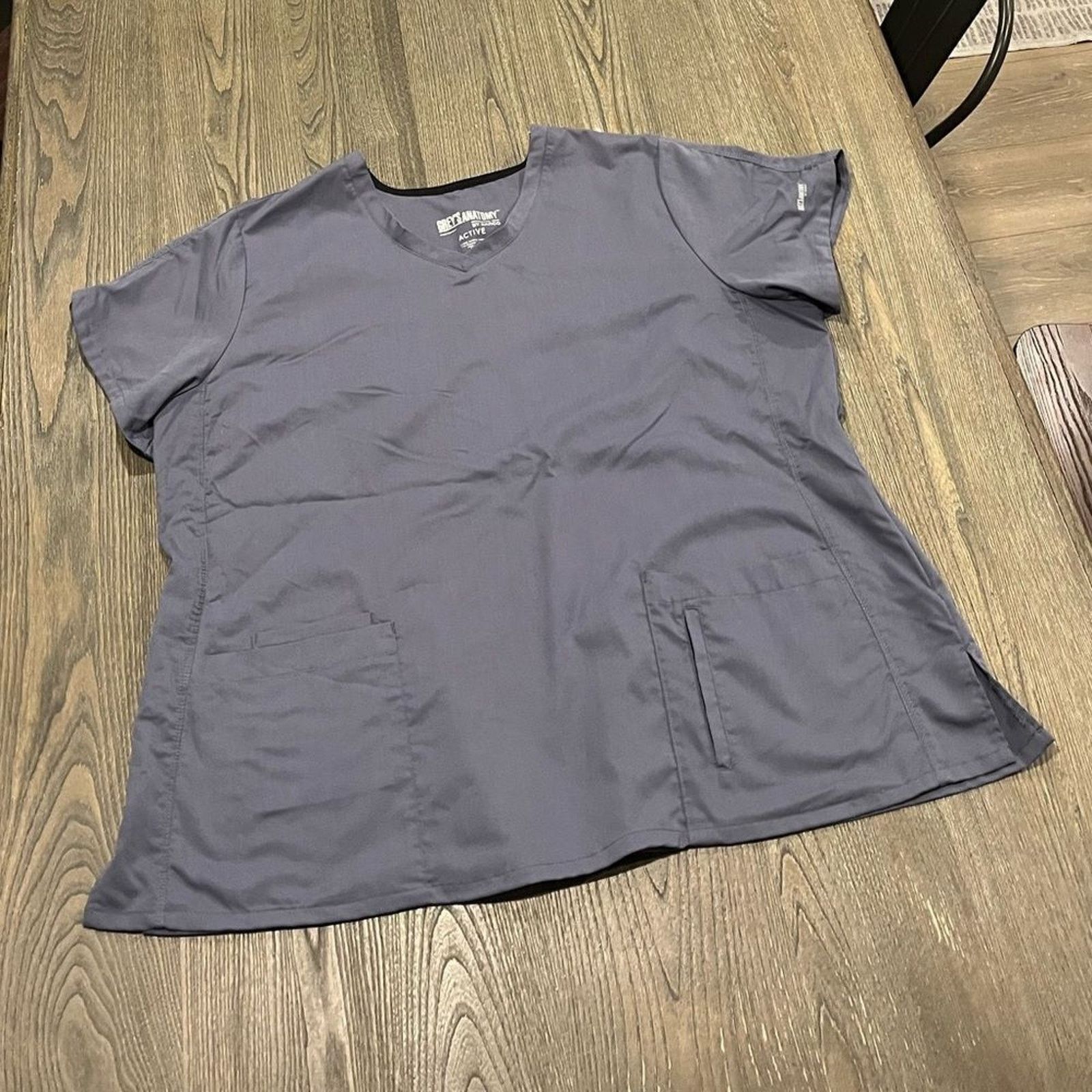 & Other Stories Greys Anatomy Gray V-Neck Short Sleeve Scrub Top Size 3XL Size 3XL / US 20-22 - 1 Thumbnail