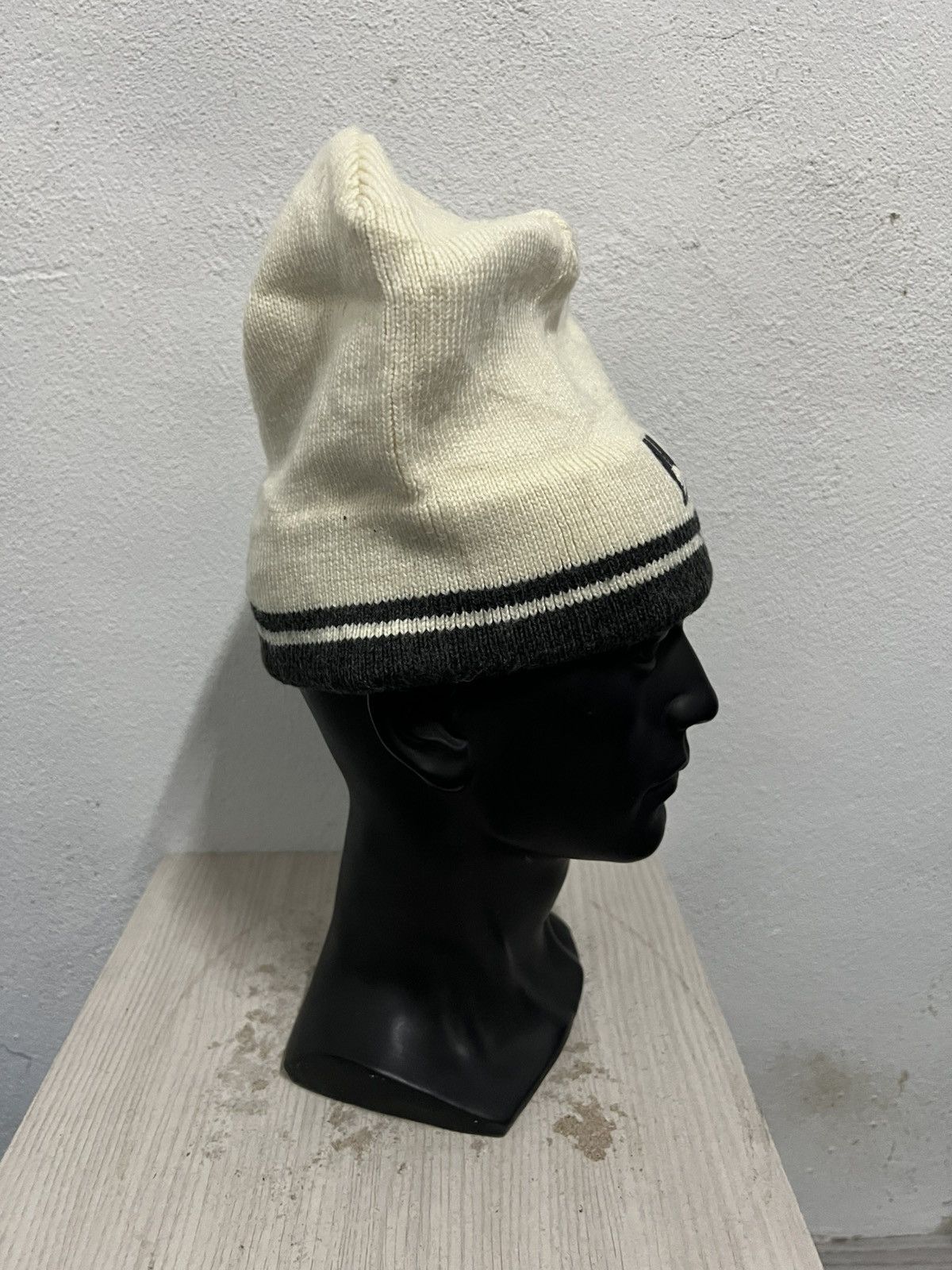 Descente Vintage Descente Small Logo Beanie Hat Size ONE SIZE - 4 Thumbnail