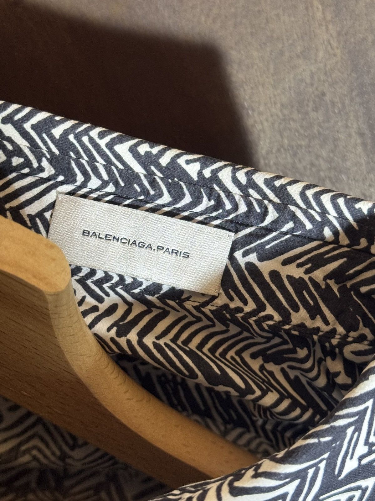 Balenciaga sample balenciaga printed shirt 38 men Size US S / EU 44-46 / 1 - 2 Thumbnail