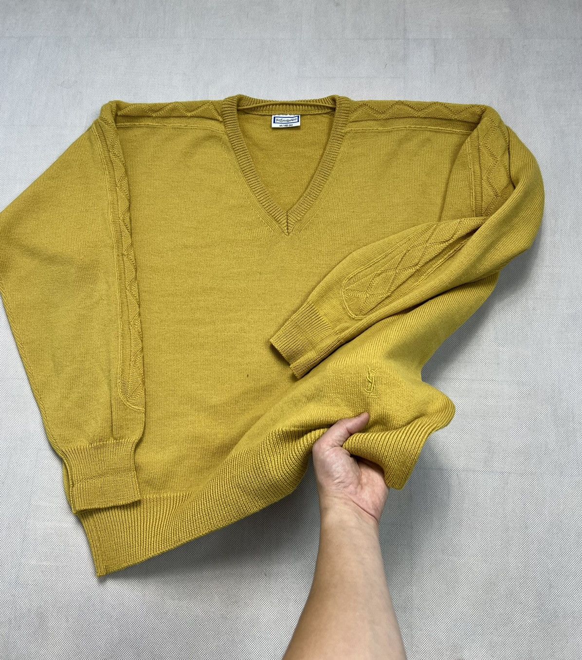 Vintage Sweater Yves Saint Laurent YSL vintage 80’s 90’s wool Size US M / EU 48-50 / 2 - 1 Thumbnail