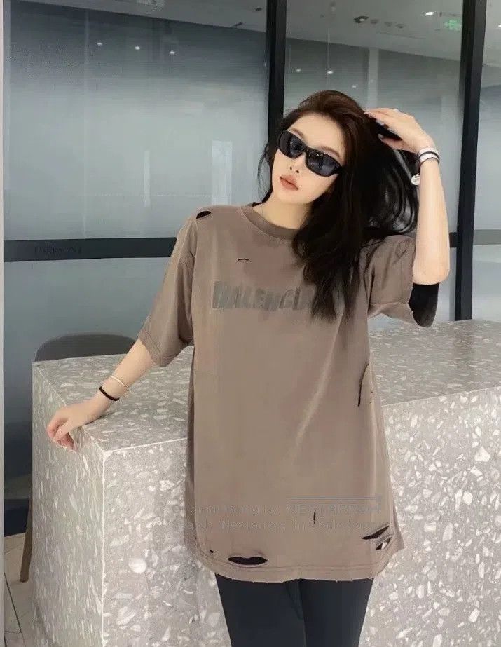 Other Balenciaga Brown large destroyed short-sleeve, size S Size US S / EU 44-46 / 1 - 8 Thumbnail