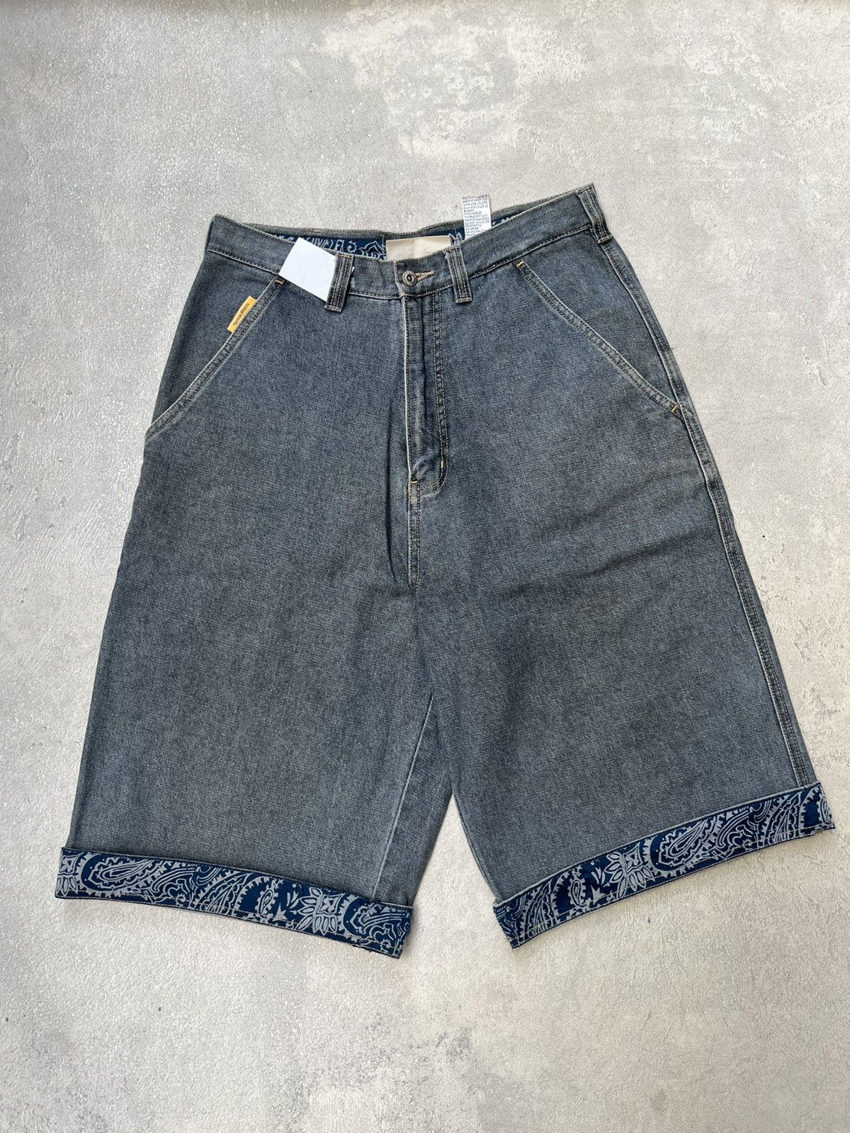 Snoop Dogg SNOOP DOGG CELL POCKET PAISLEY JORTS Size US 29 - 14 Thumbnail