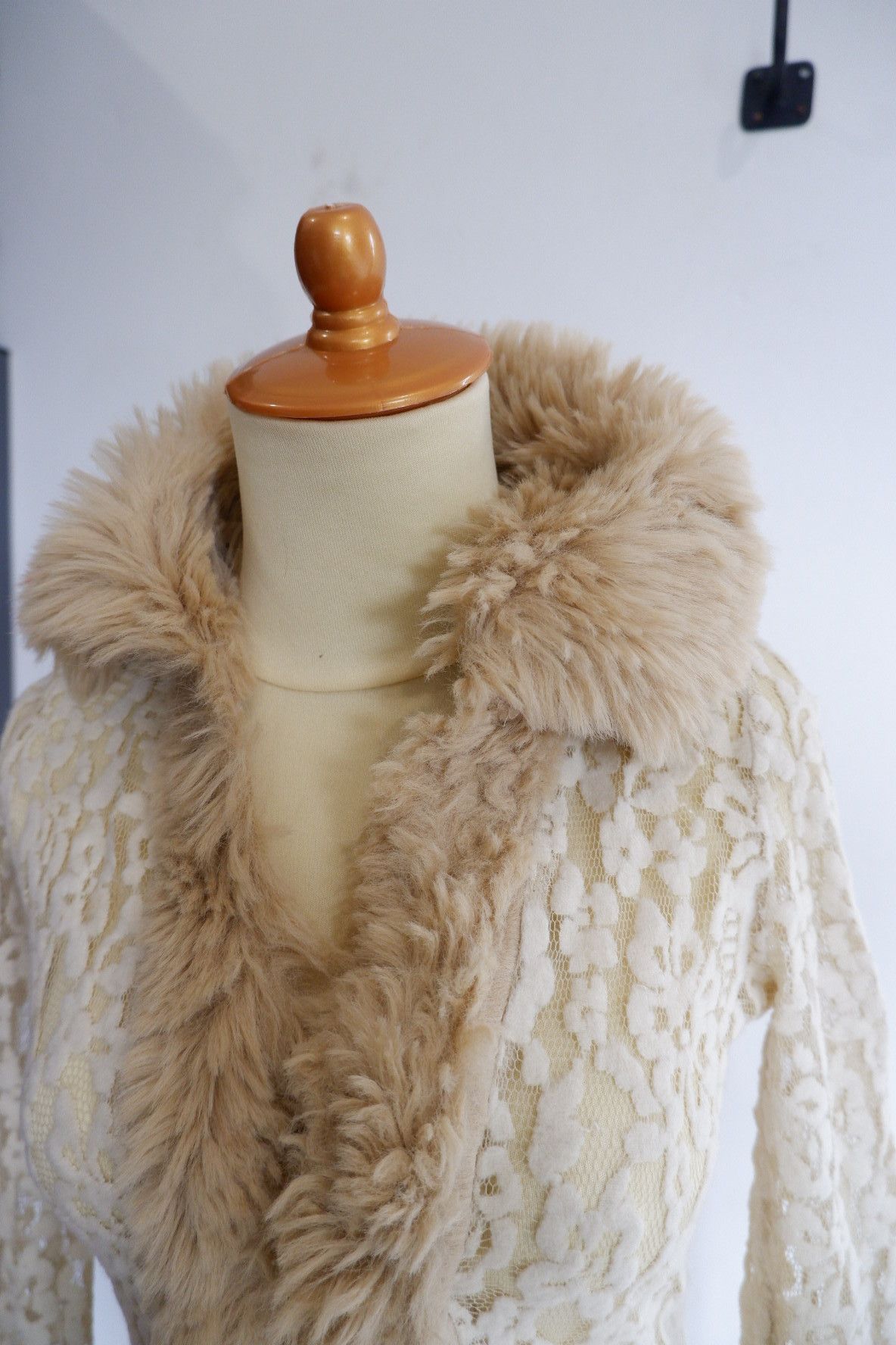 Morgan Homme Vintage 2003 Morgan De Toi Fur Neck Barocade Cardigan Size S / US 4 / IT 40 - 2 Thumbnail