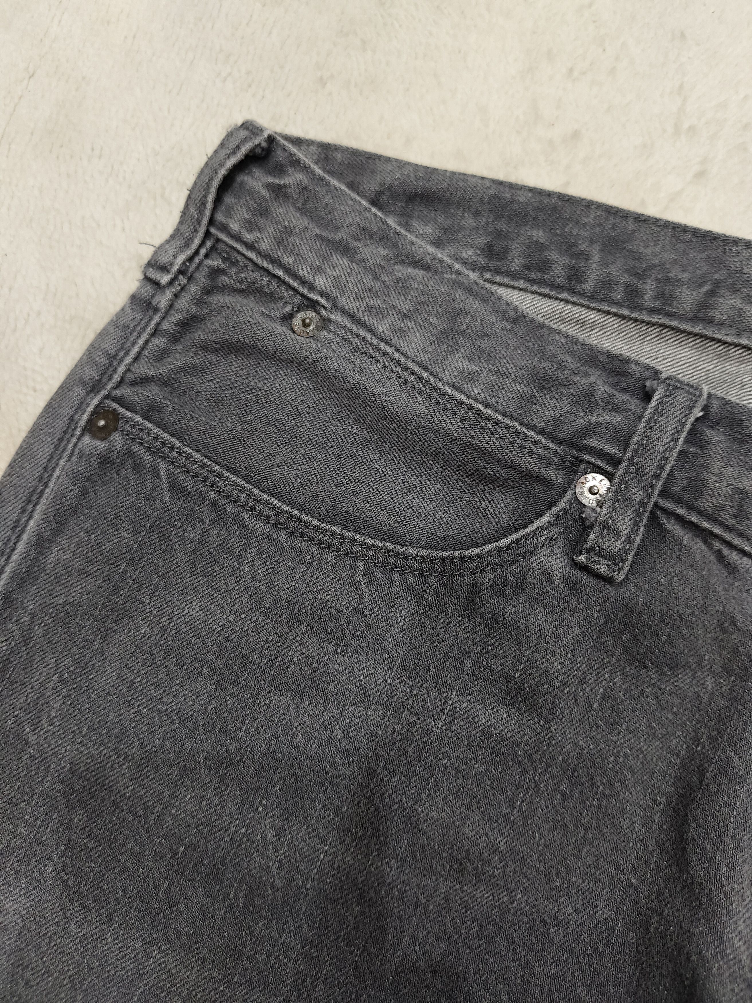 Acne Studios Acne Studios- Light Washed Raw Hem Cropped Jeans Size US 32 / EU 48 - 3 Thumbnail