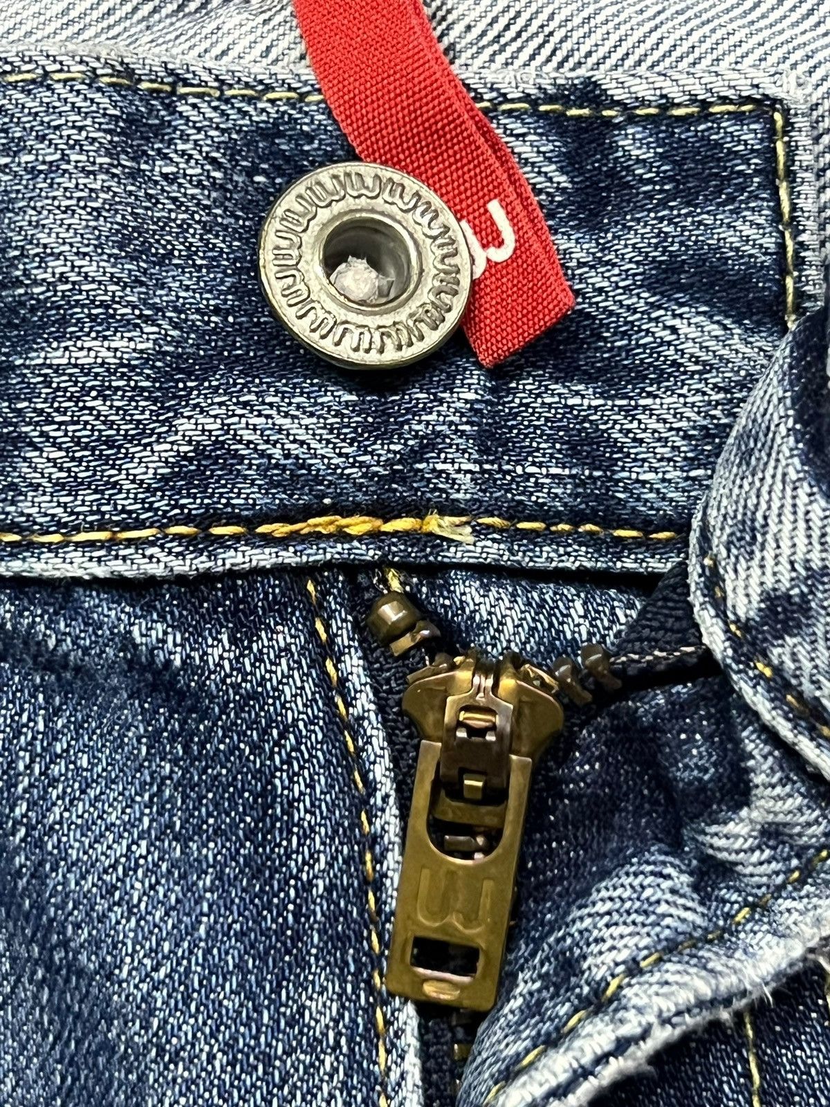 Uniqlo Loose Vintage Uniqlo UJ S002 - Faded Wash Jeans Size US 34 / EU 50 - 9 Thumbnail