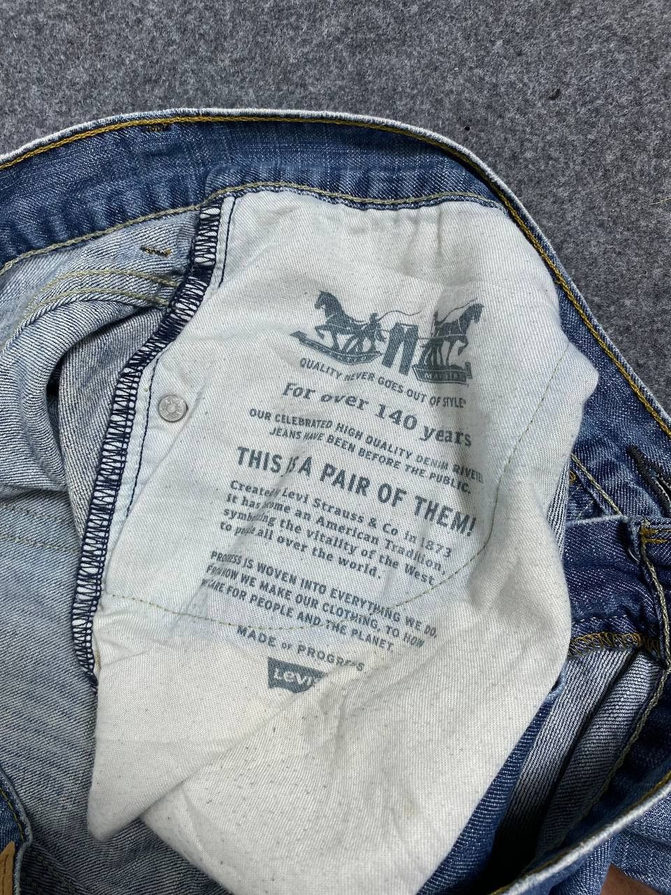 Levi's levis 569 loose fit distressed denim nice design Size US 40 / EU 56 - 14 Thumbnail