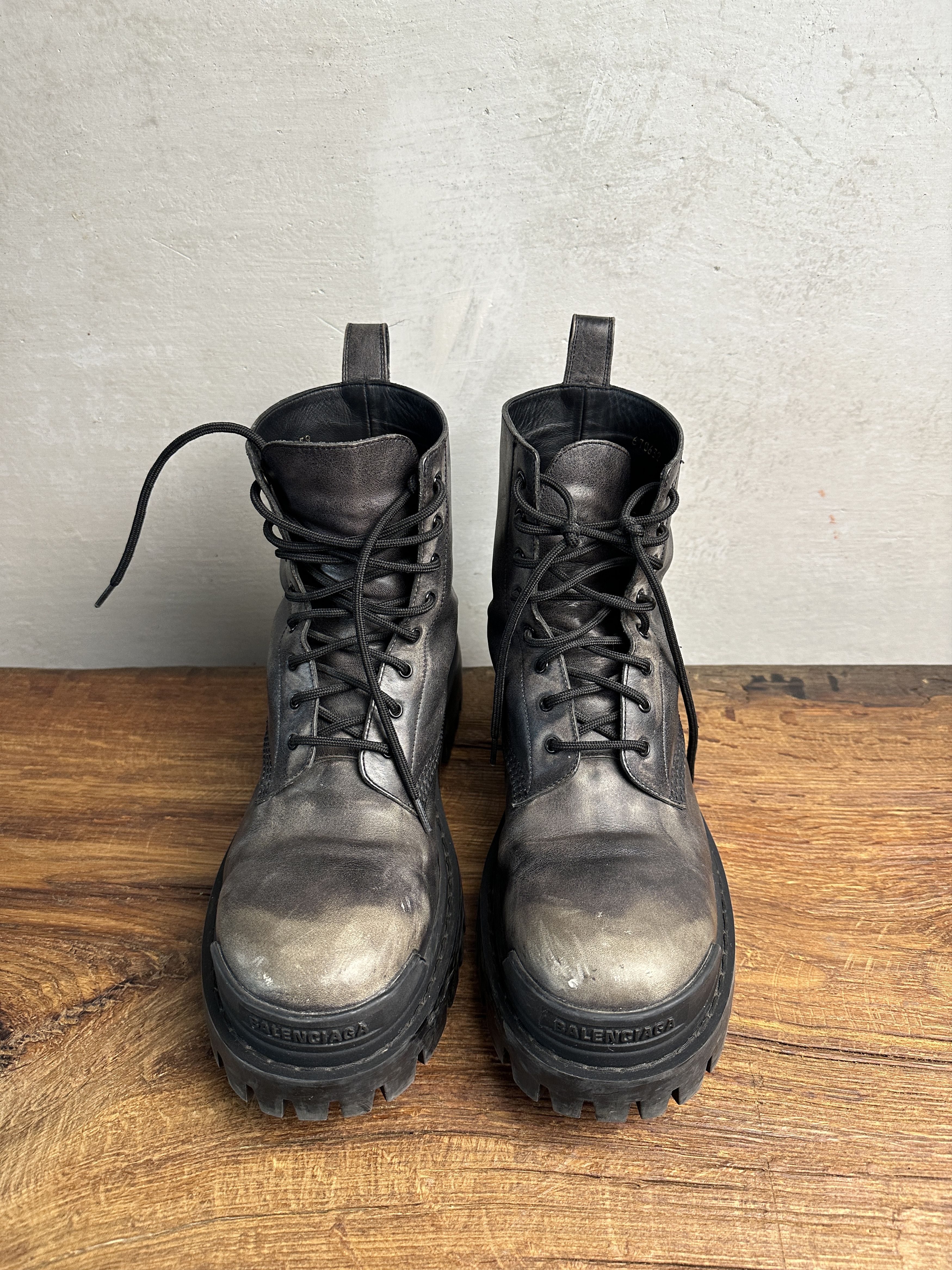 Balenciaga Balenciaga Strike L20 Aged Effect Leather Boots Size US 9 / IT 39 - 9 Thumbnail