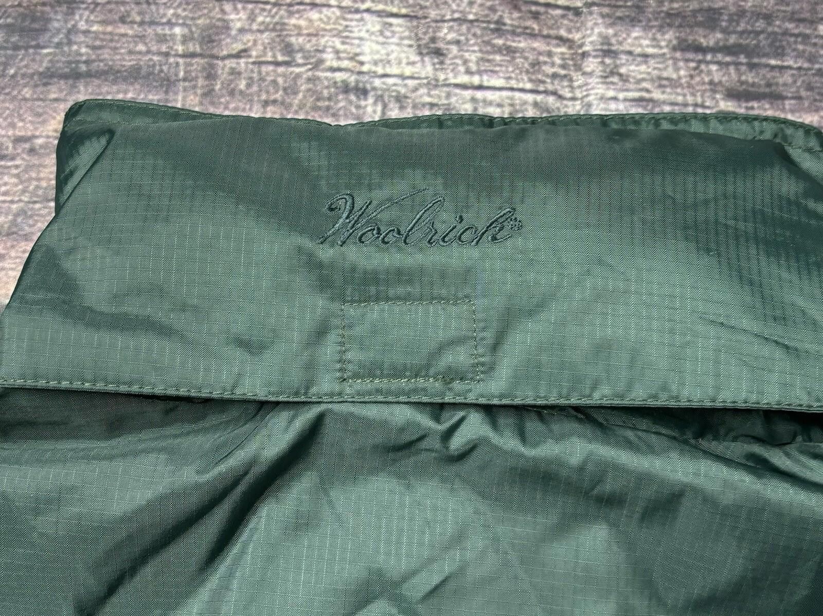 Woolrich Woolen Mills VTG Woolrich Nylon Jacket Men's Large Tuckaway Hood Size US L / EU 52-54 / 3 - 9 Thumbnail