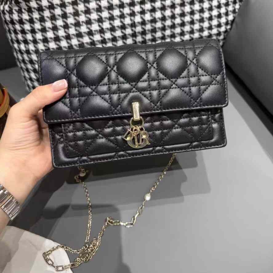 Dior Pre-loved Bag Very good condition Size ONE SIZE - 1 Thumbnail