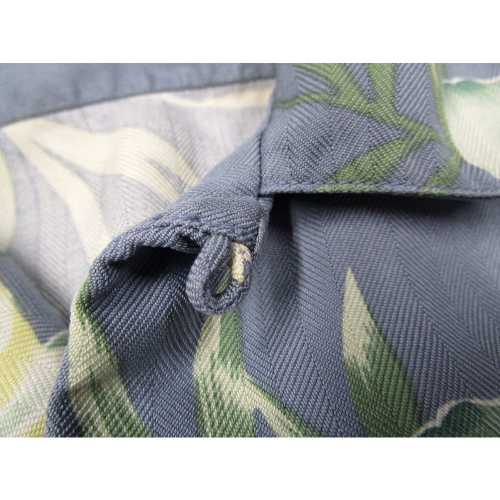 Tommy Bahama VINTAGE Tommy Bahama Shirt Men Large Blue Silk Floral Button Up Loop Collar Tiki Size US L / EU 52-54 / 3 - 4 Thumbnail