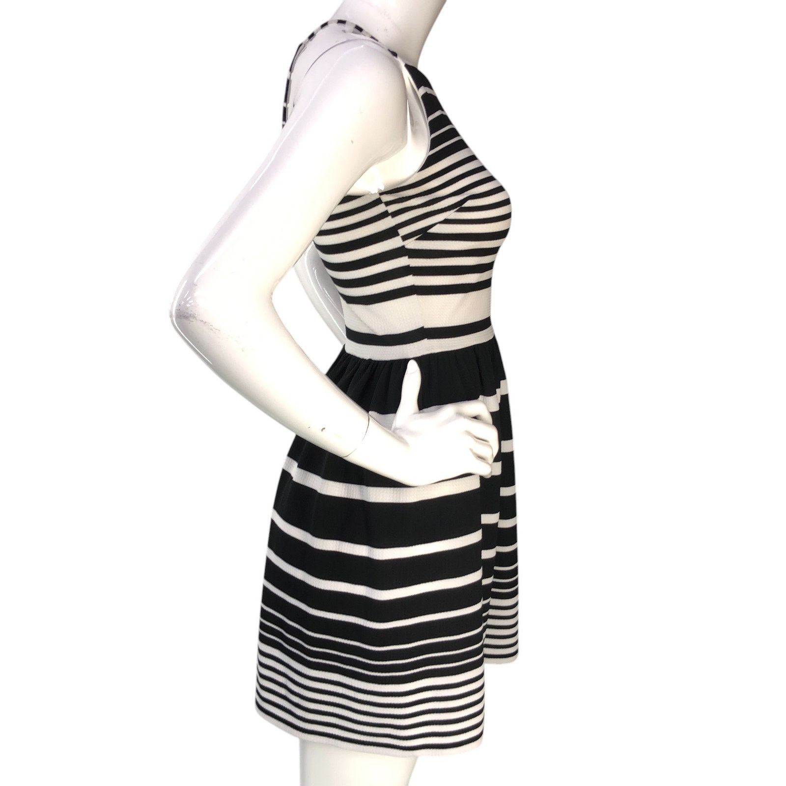 Saks Fifth Avenue Red Saks Fifth Avenue Size S Dress Halter Fit Flare Striped Size S / US 4 / IT 40 - 9 Thumbnail