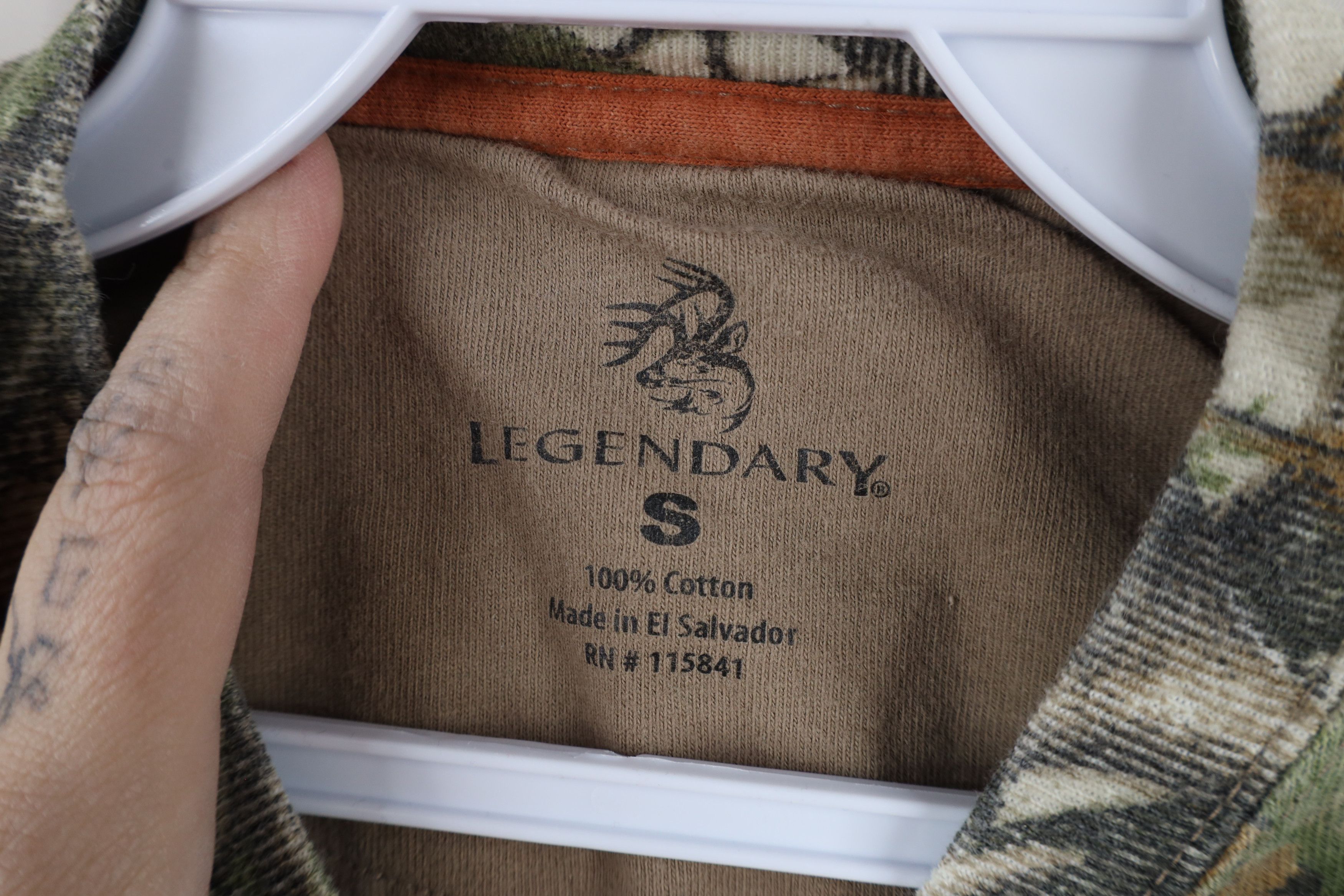 Vintage Vintage Streetwear Whitetail Camouflage Long Sleeve T-Shirt Size US S / EU 44-46 / 1 - 8 Thumbnail