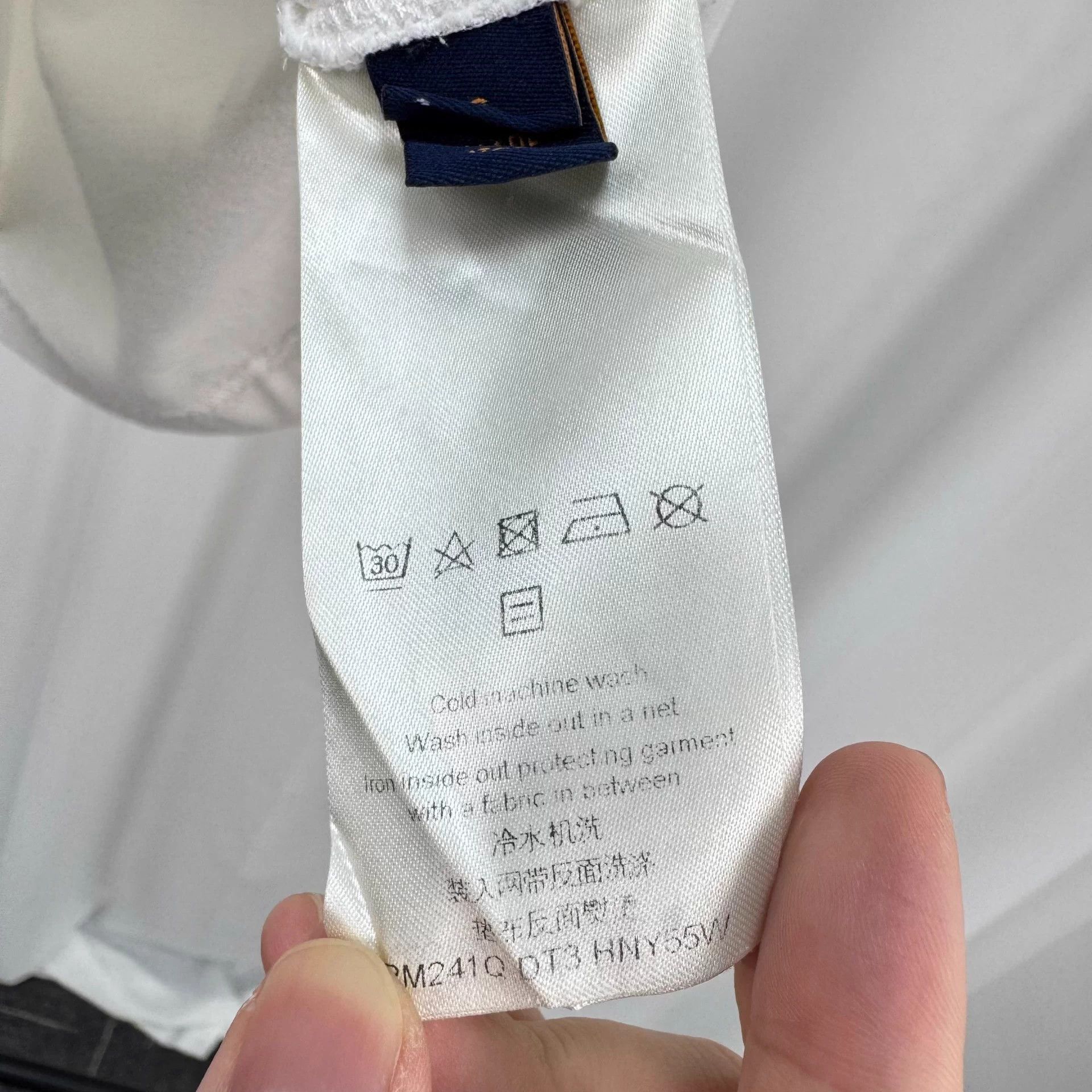 Louis Vuitton LV 24SS Embossed Logo Short Sleeve S 99 New Size US S / EU 44-46 / 1 - 6 Thumbnail