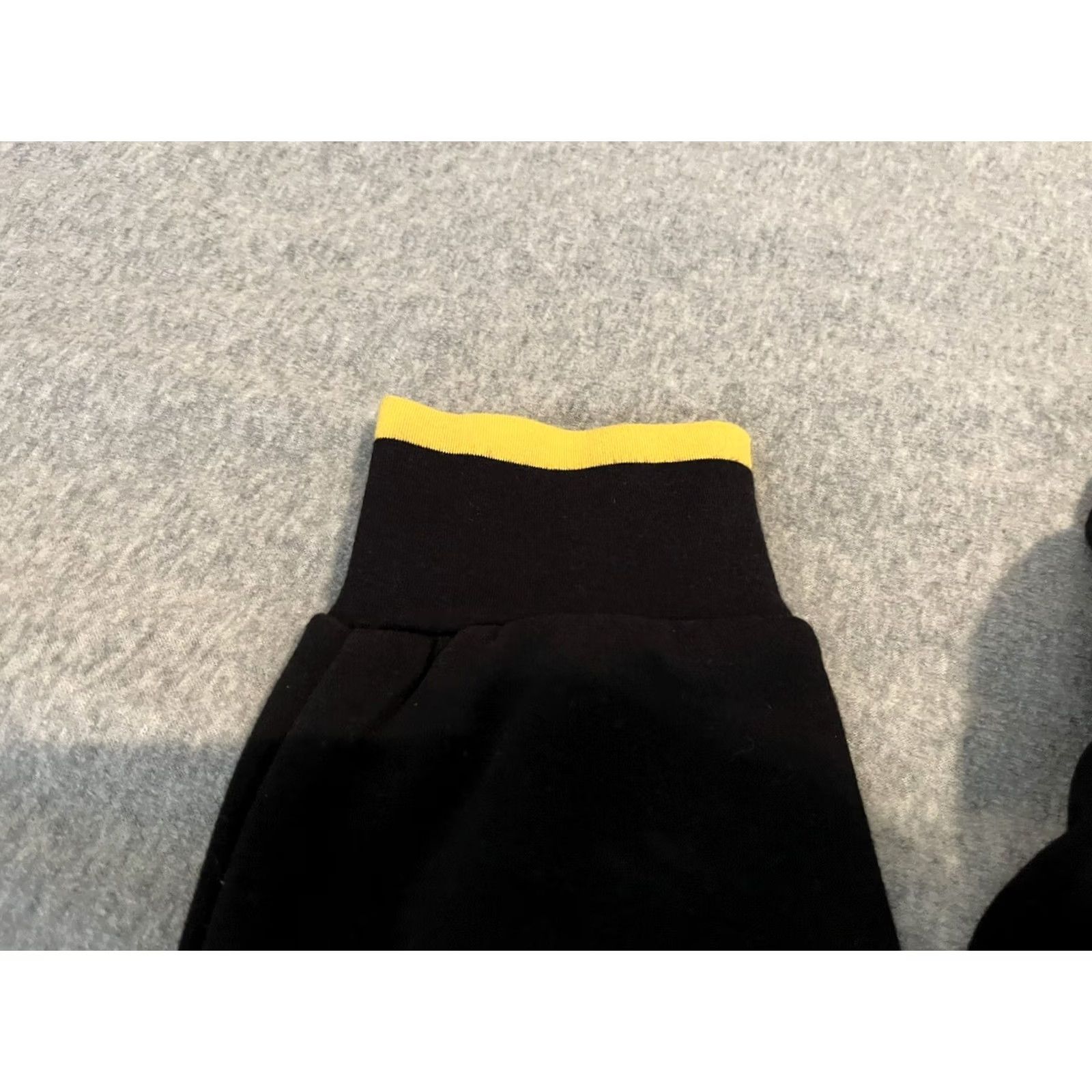 Vintage TWO HYPE Los Angeles Lakers Jogger Pants Mens Small Black Comfort Elastic Waist Pockets Basketball Gym Running 90s Lakers Theme Size US 29 - 4 Thumbnail