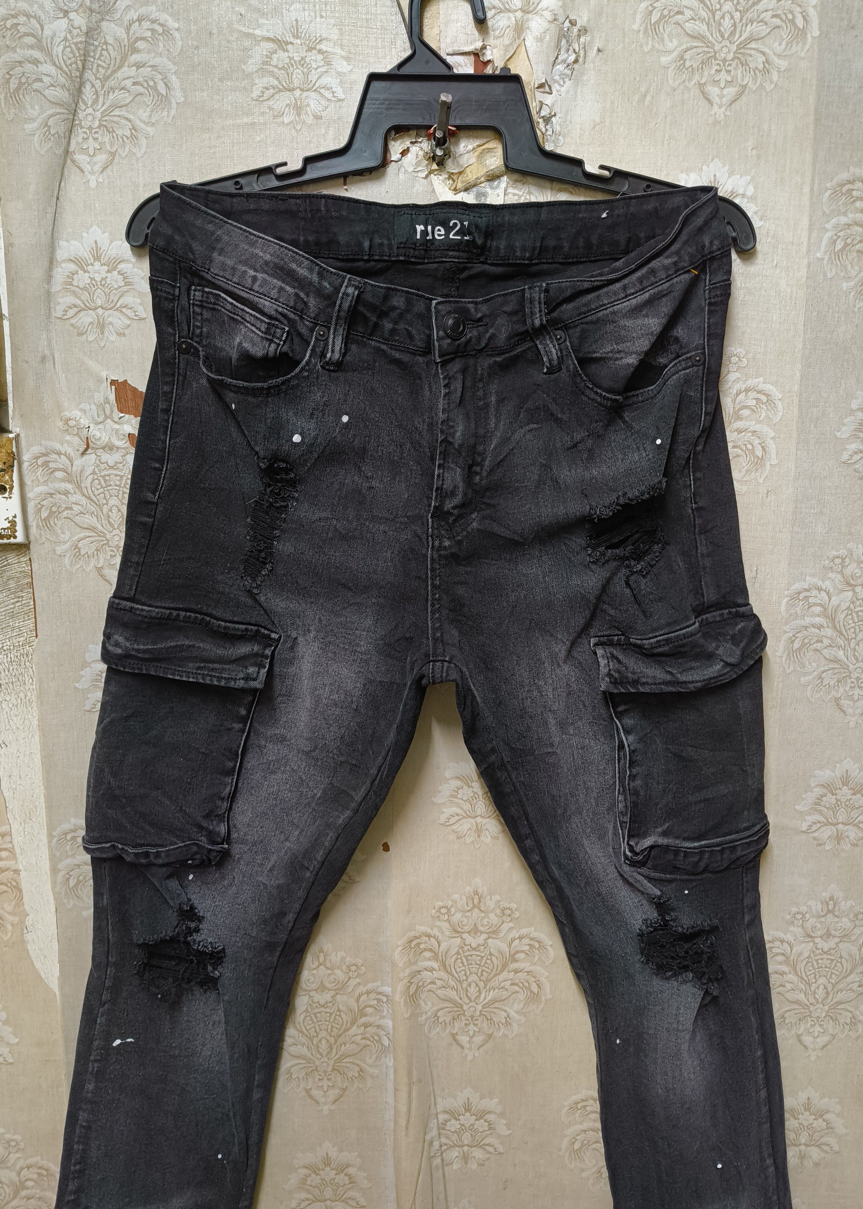 rue21 Rue21 Cargo Jeans Distressed denim Size US 34 / EU 50 - 3 Thumbnail