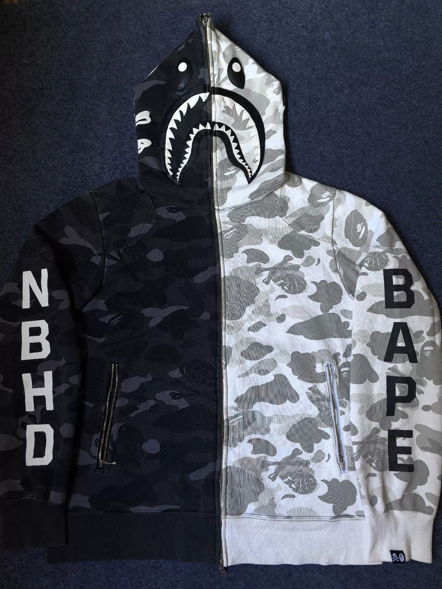 Bape Bape Shark Sweatshirt Pullover Size US L / EU 52-54 / 3 - 1 Thumbnail