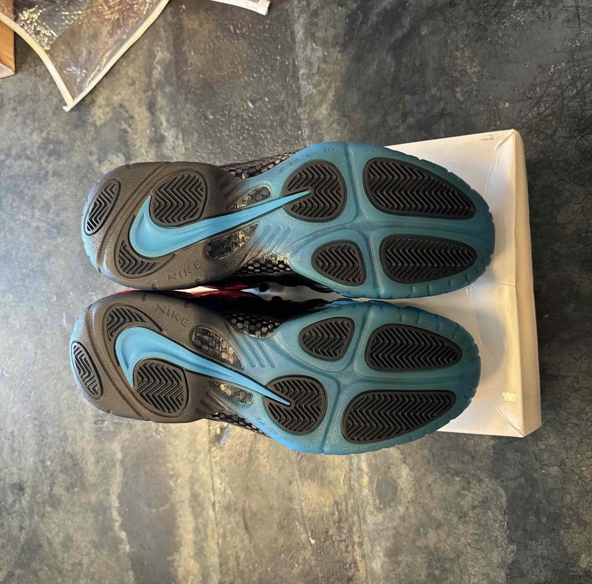 Nike Foamposite Pro Spiderman Size US 10.5 / EU 43-44 - 5 Thumbnail