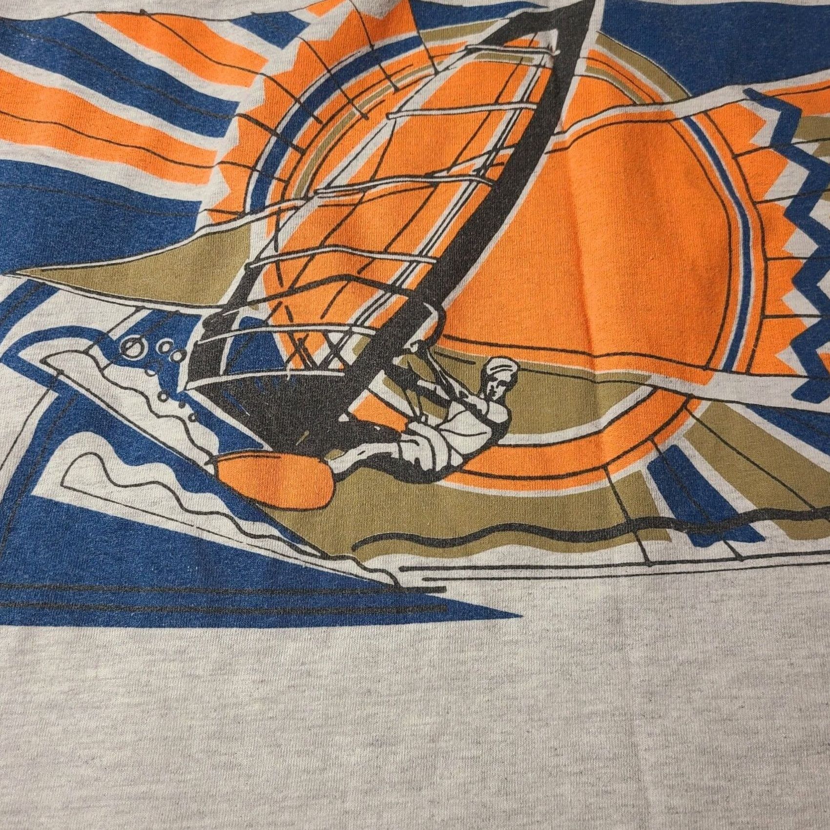 Vintage VINTAGE St. Johns Bay Beach Sailing wraparound T-Shirt Gray Large 90s Men's Size US L / EU 52-54 / 3 - 2 Thumbnail