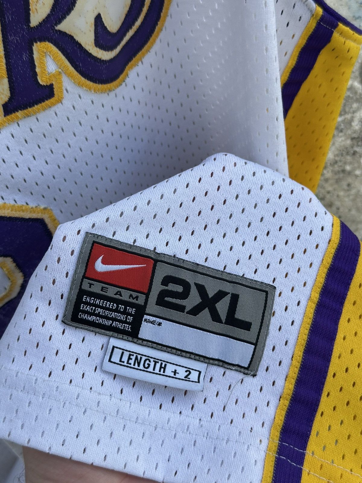 Nike × Vintage NIKE KOBE BRYANT #8 LOS ANGELES LAKERS NBA JERSEY Size XXL Size US XXL / EU 58 / 5 - 5 Thumbnail