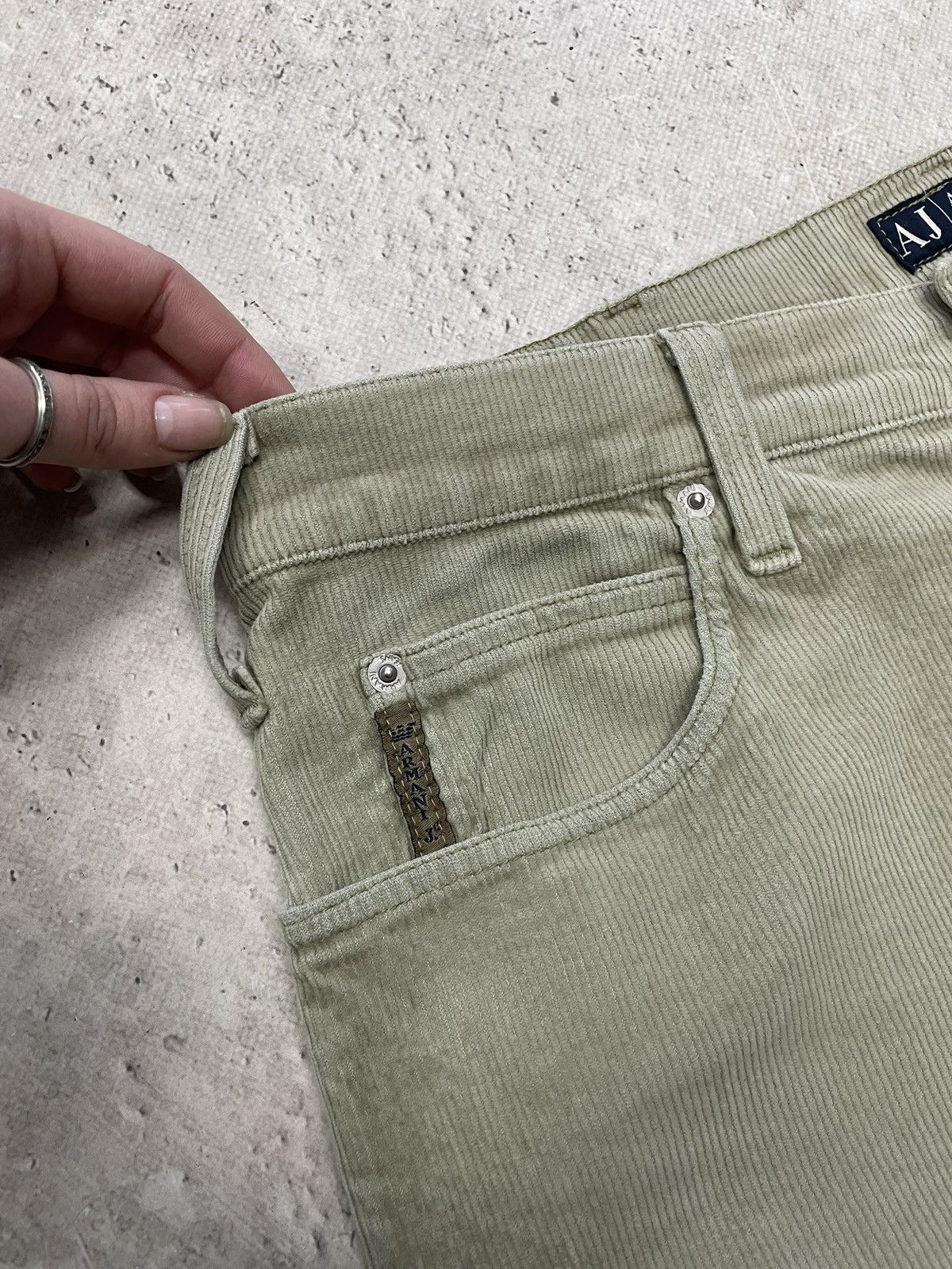 Armani Armani Jeans beige retro velvet classic comfort fit pants Size US 33 - 6 Thumbnail